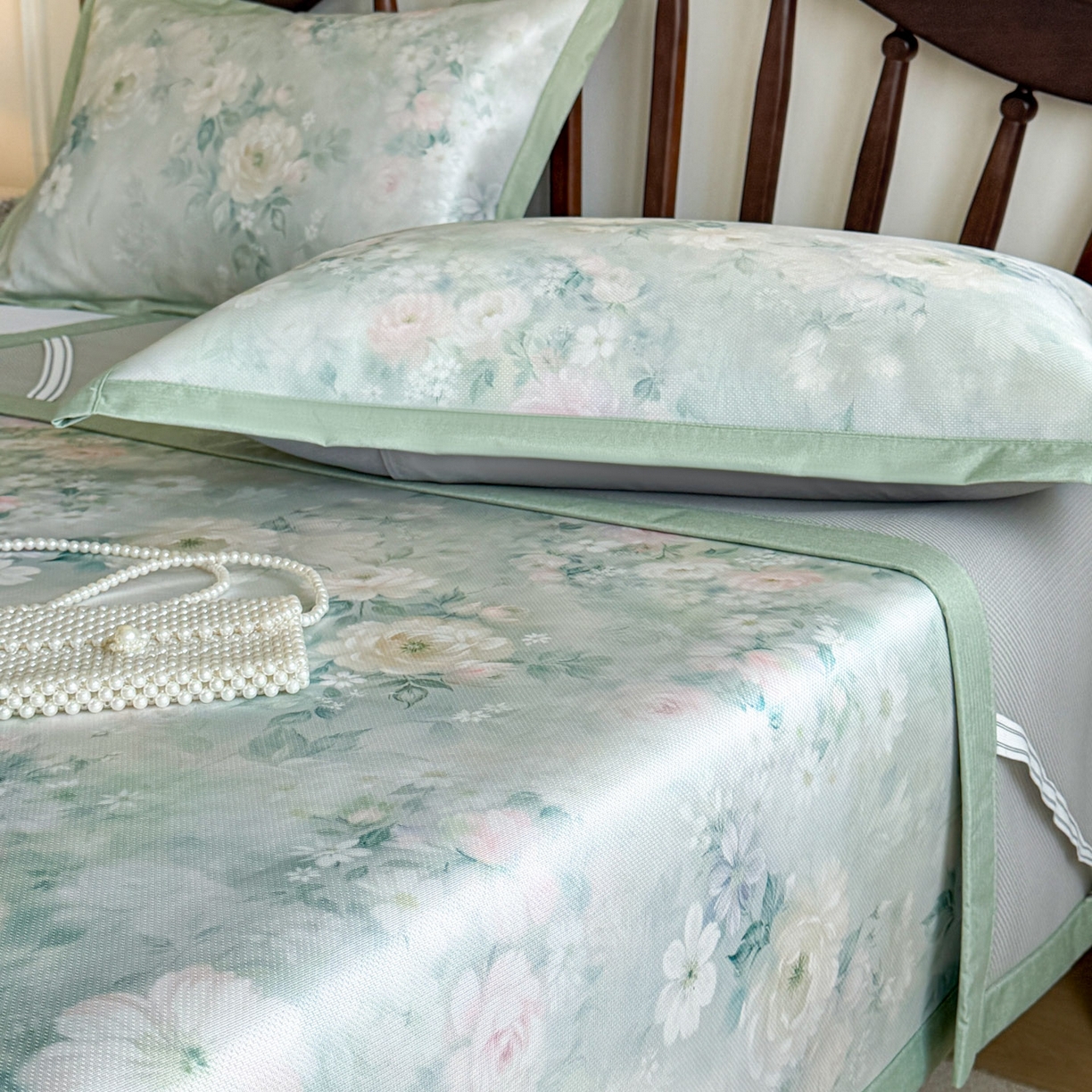 91家纺网 家纺一手货源 找家纺 倾慕家纺 2026新款A类数码印花冰泉丝凉席 花艺绿