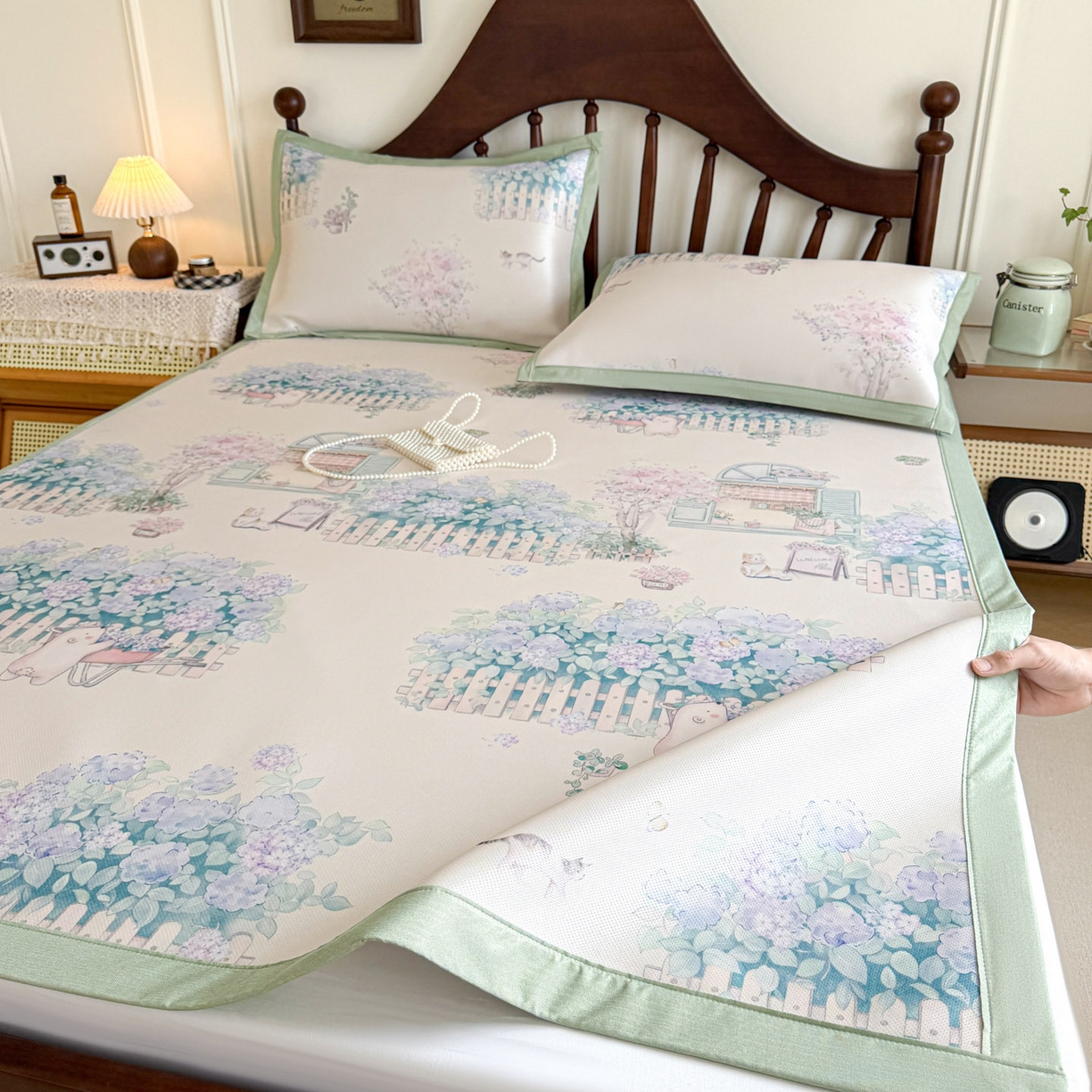 91家纺网 家纺一手货源 找家纺 倾慕家纺 2026新款A类数码印花冰泉丝凉席 鲜花小镇