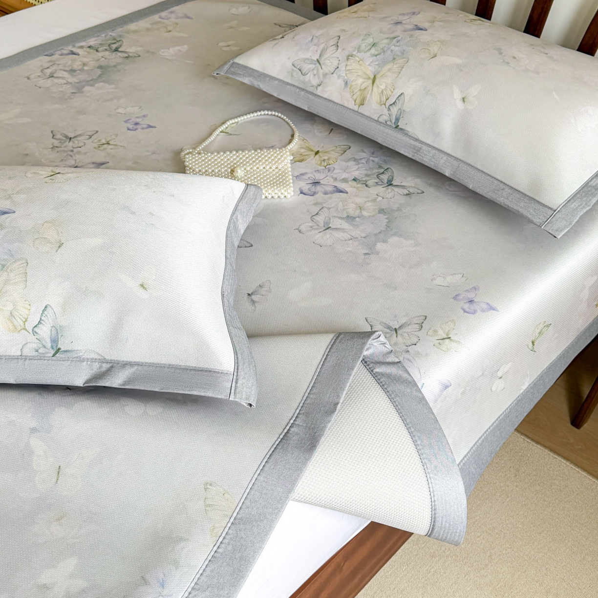 91家纺网 家纺一手货源 找家纺 倾慕家纺 2026新款A类数码印花冰泉丝凉席 蝴蝶之舞绿