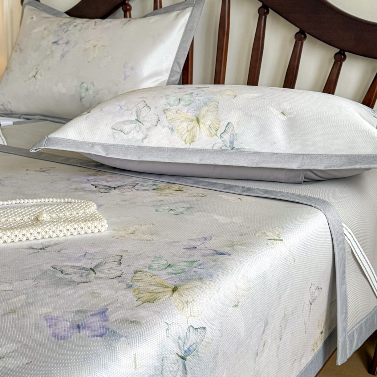 91家纺网 家纺一手货源 找家纺 倾慕家纺 2026新款A类数码印花冰泉丝凉席 蝴蝶之舞绿