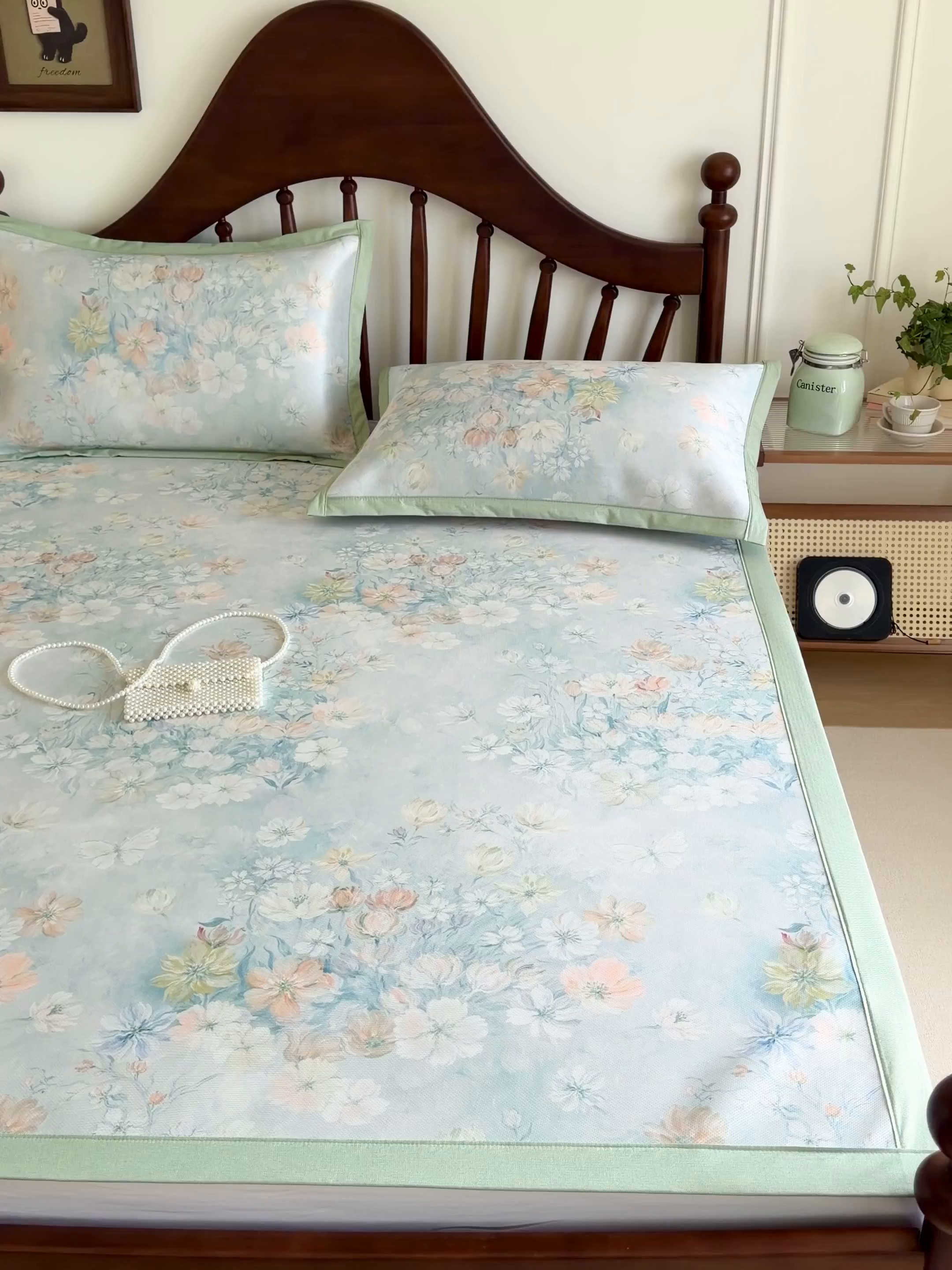 91家纺网 家纺一手货源 找家纺 倾慕家纺 2026新款A类数码印花冰泉丝凉席 玉兰花绿