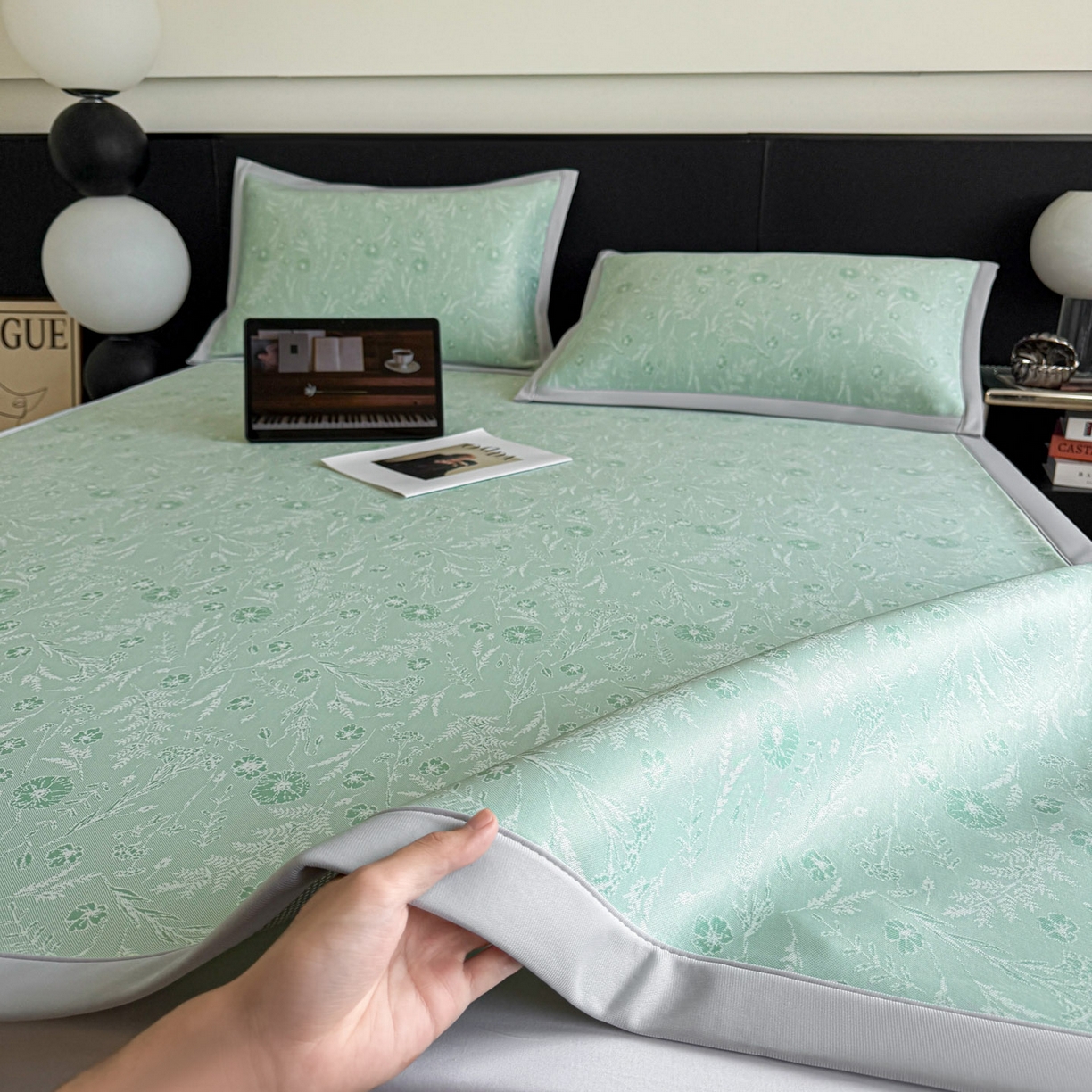 91家纺网 家纺一手货源 找家纺 倾慕家纺 2026新款PE50提花凉感冰丝凉席 花星点点绿