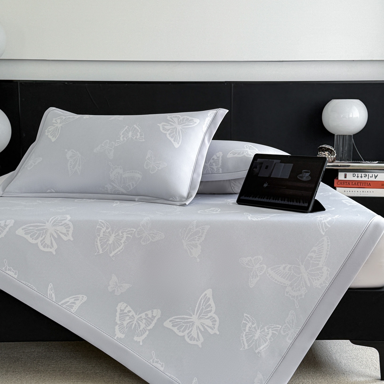 91家纺网 家纺一手货源 找家纺 倾慕家纺 2026新款PE50提花凉感冰丝凉席 简蝶蓝