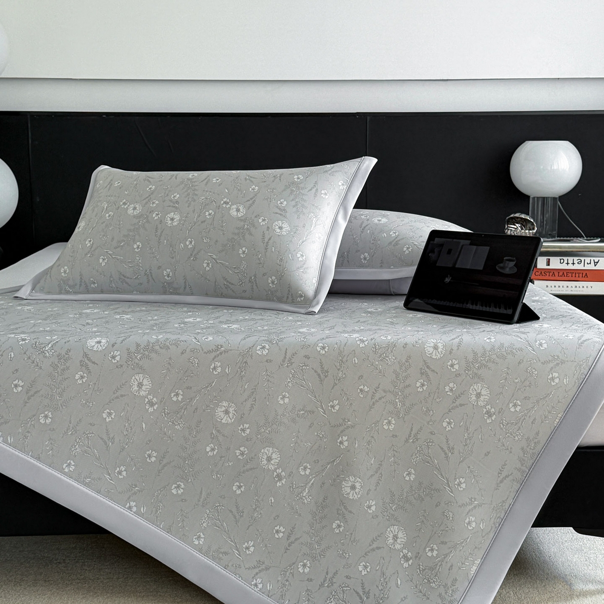 91家纺网 家纺一手货源 找家纺 倾慕家纺 2026新款PE50提花凉感冰丝凉席 花星点点灰