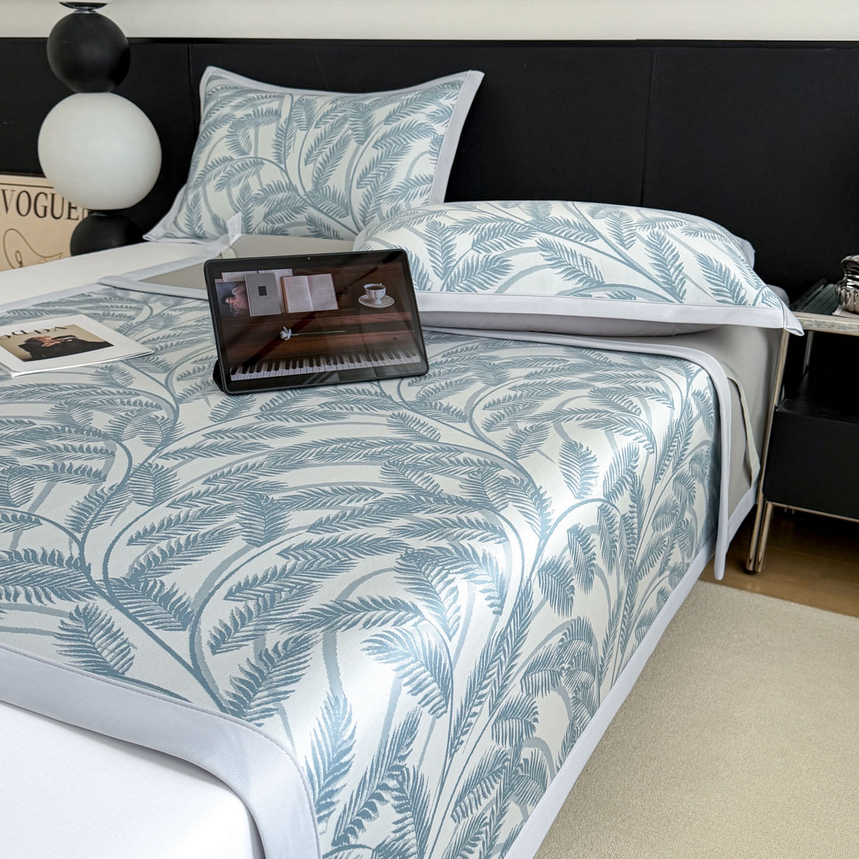 91家纺网 家纺一手货源 找家纺 倾慕家纺 2026新款PE50提花凉感冰丝凉席 针叶蓝