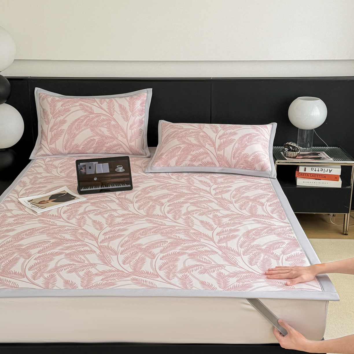 91家纺网 家纺一手货源 找家纺 倾慕家纺 2026新款PE50提花凉感冰丝凉席 针叶粉