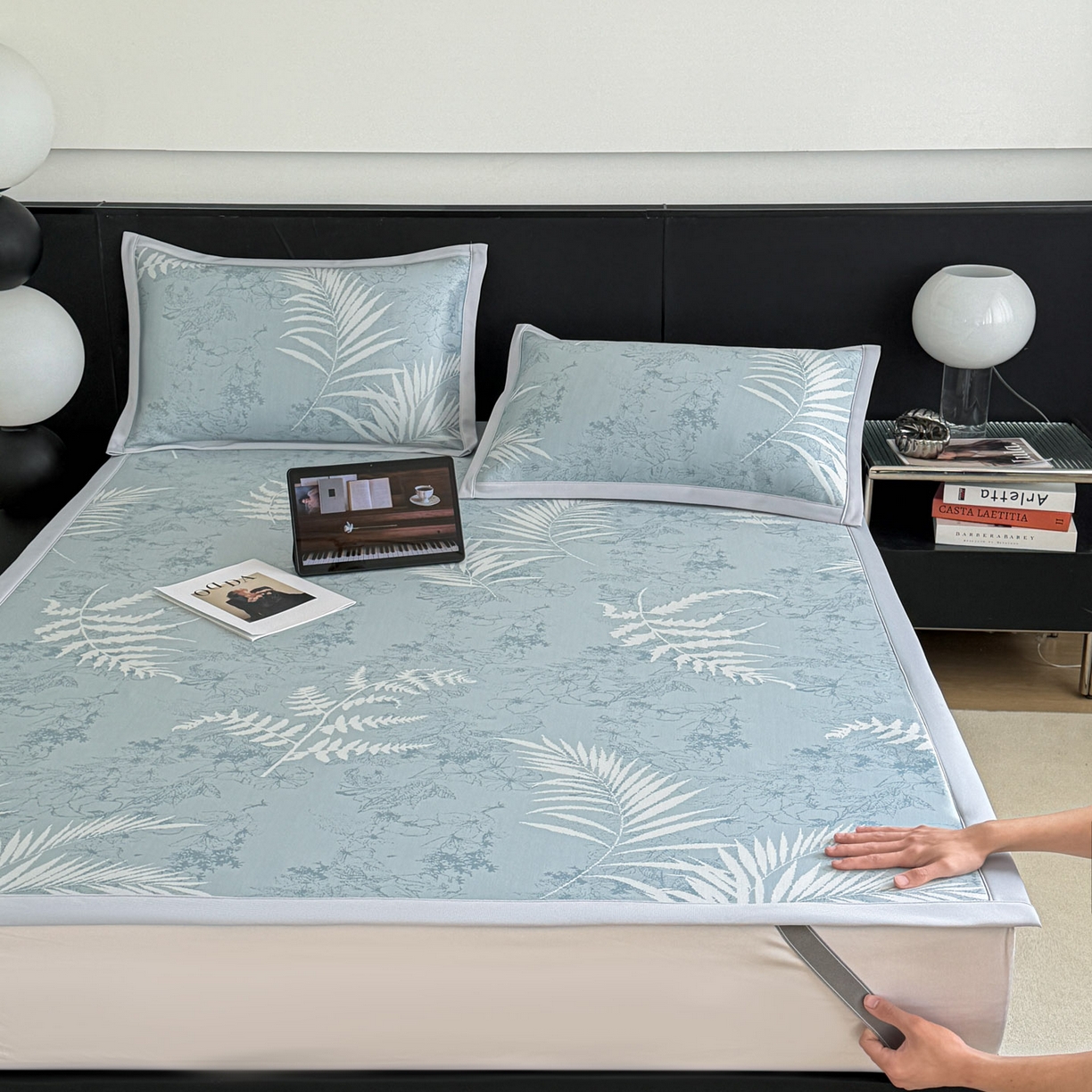 91家纺网 家纺一手货源 找家纺 倾慕家纺 2026新款PE50提花凉感冰丝凉席 叶繁蓝