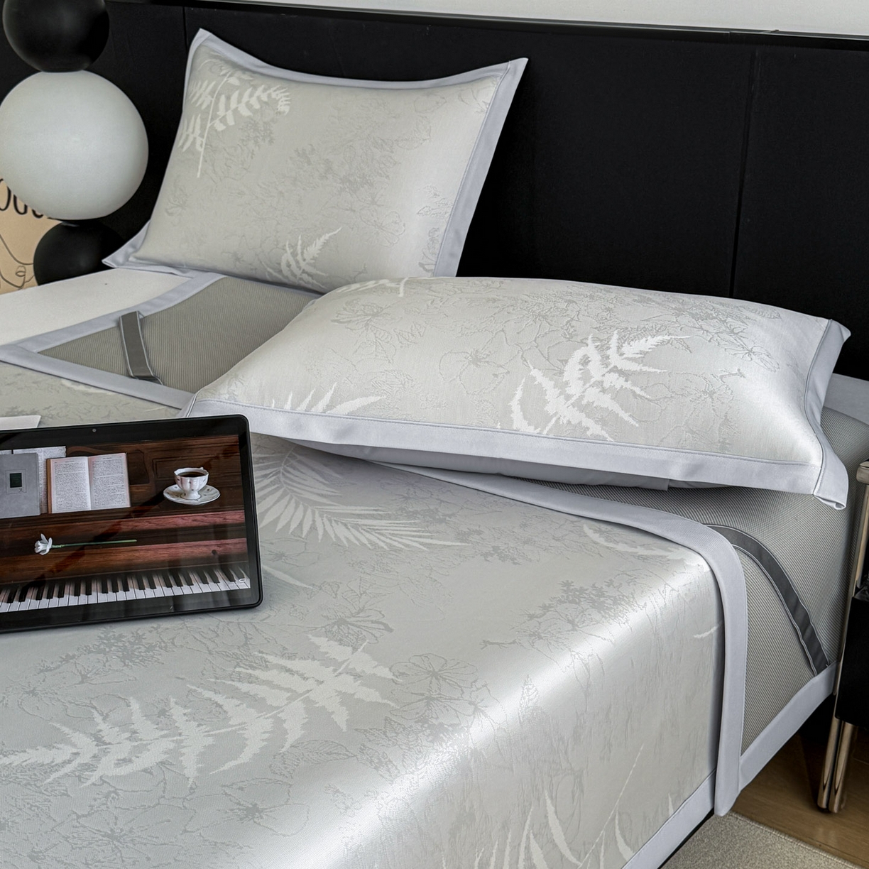 91家纺网 家纺一手货源 找家纺 倾慕家纺 2026新款PE50提花凉感冰丝凉席 叶繁灰