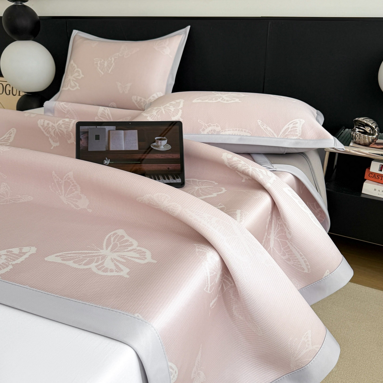 91家纺网 家纺一手货源 找家纺 倾慕家纺 2026新款PE50提花凉感冰丝凉席 简蝶粉