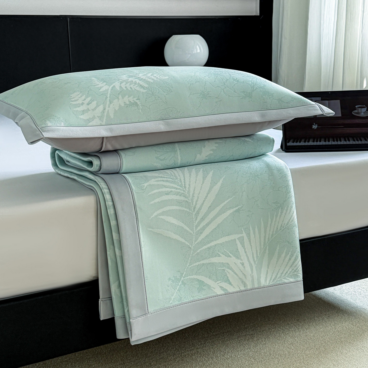 91家纺网 家纺一手货源 找家纺 倾慕家纺 2026新款PE50提花凉感冰丝凉席 叶繁绿