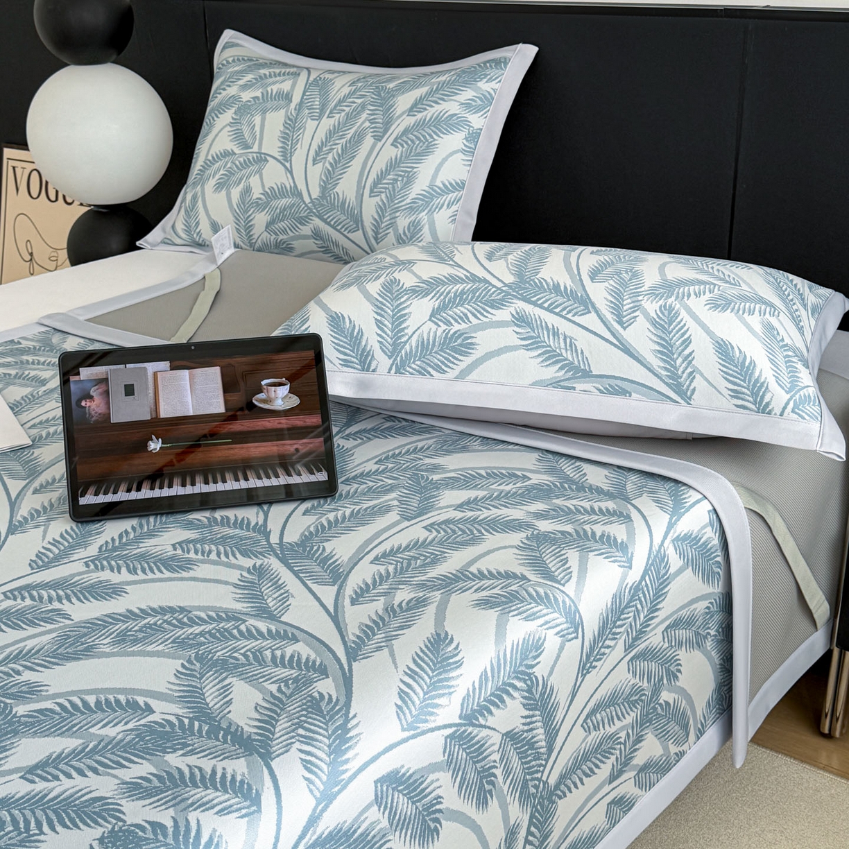 91家纺网 家纺一手货源 找家纺 倾慕家纺 2026新款PE50提花凉感冰丝凉席 针叶蓝