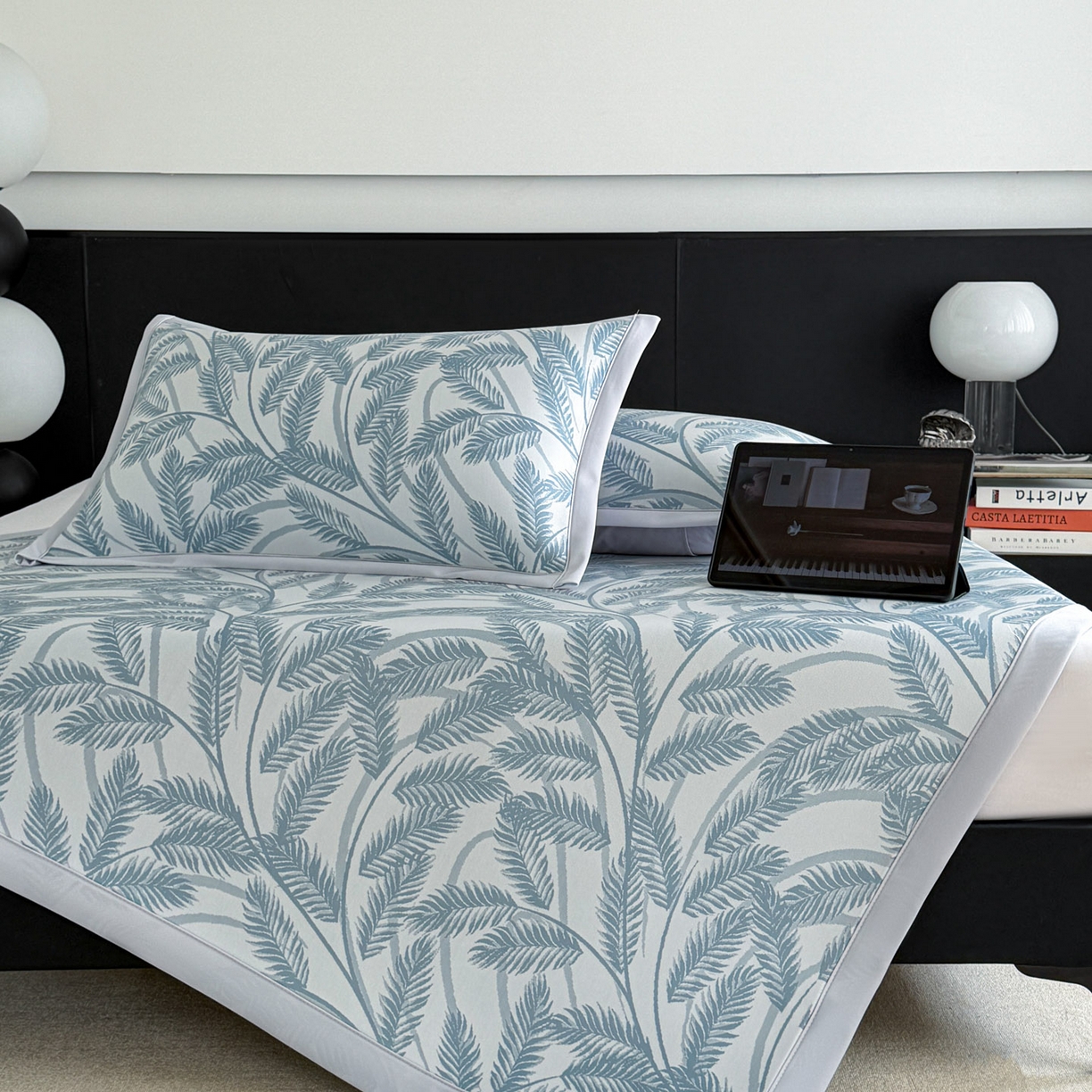 91家纺网 家纺一手货源 找家纺 倾慕家纺 2026新款PE50提花凉感冰丝凉席 针叶蓝