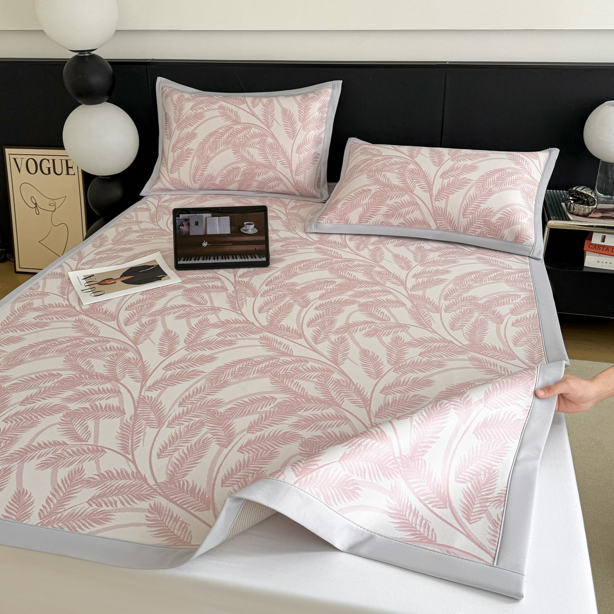 91家纺网 家纺一手货源 找家纺 倾慕家纺 2026新款PE50提花凉感冰丝凉席 针叶粉