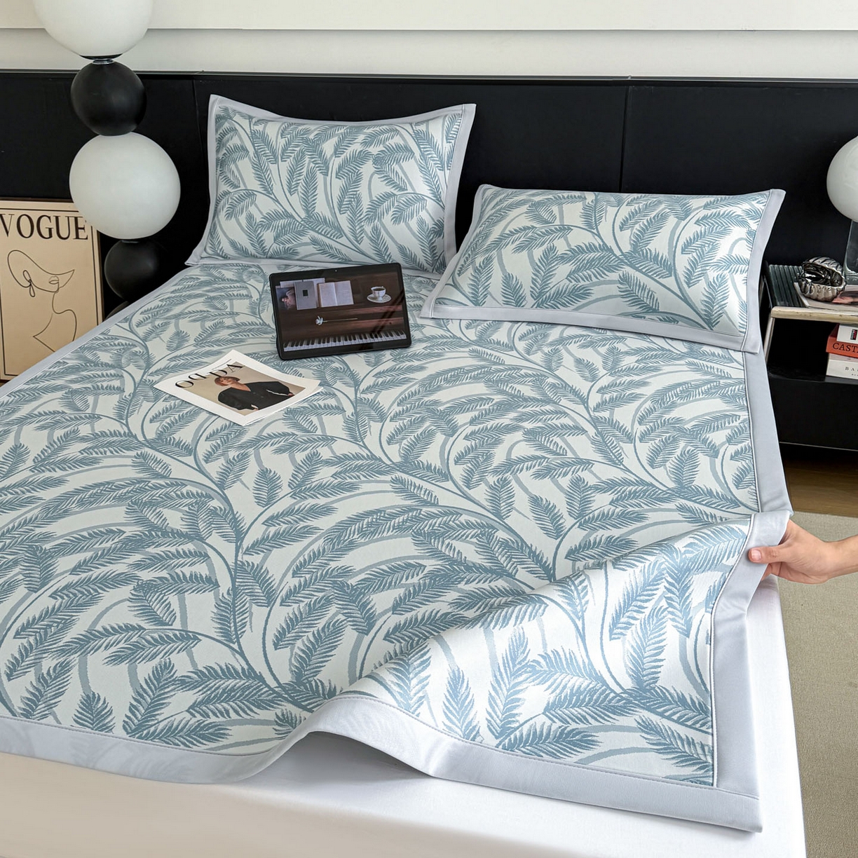 91家纺网 家纺一手货源 找家纺 倾慕家纺 2026新款PE50提花凉感冰丝凉席 针叶蓝