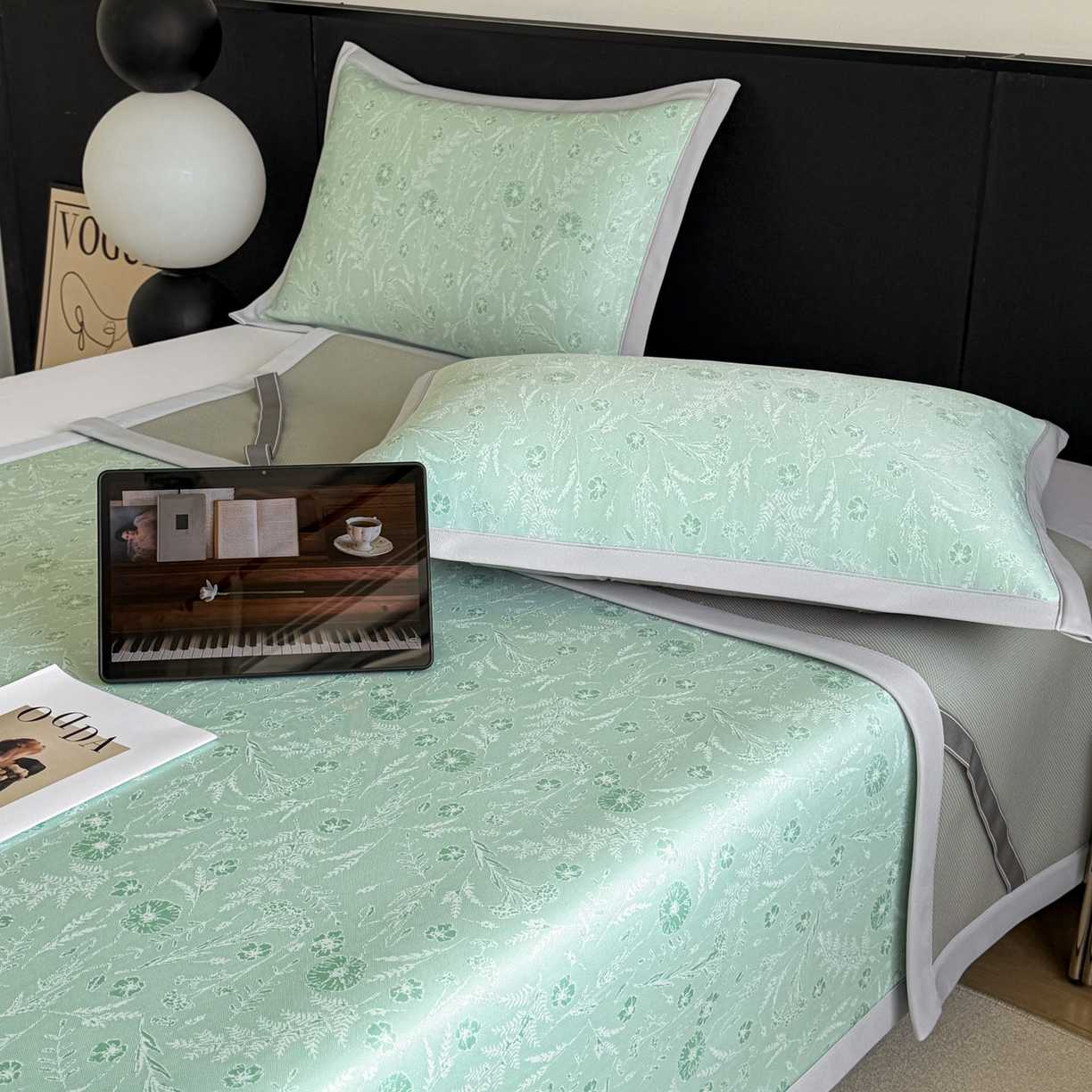 91家纺网 家纺一手货源 找家纺 倾慕家纺 2026新款PE50提花凉感冰丝凉席 花星点点绿