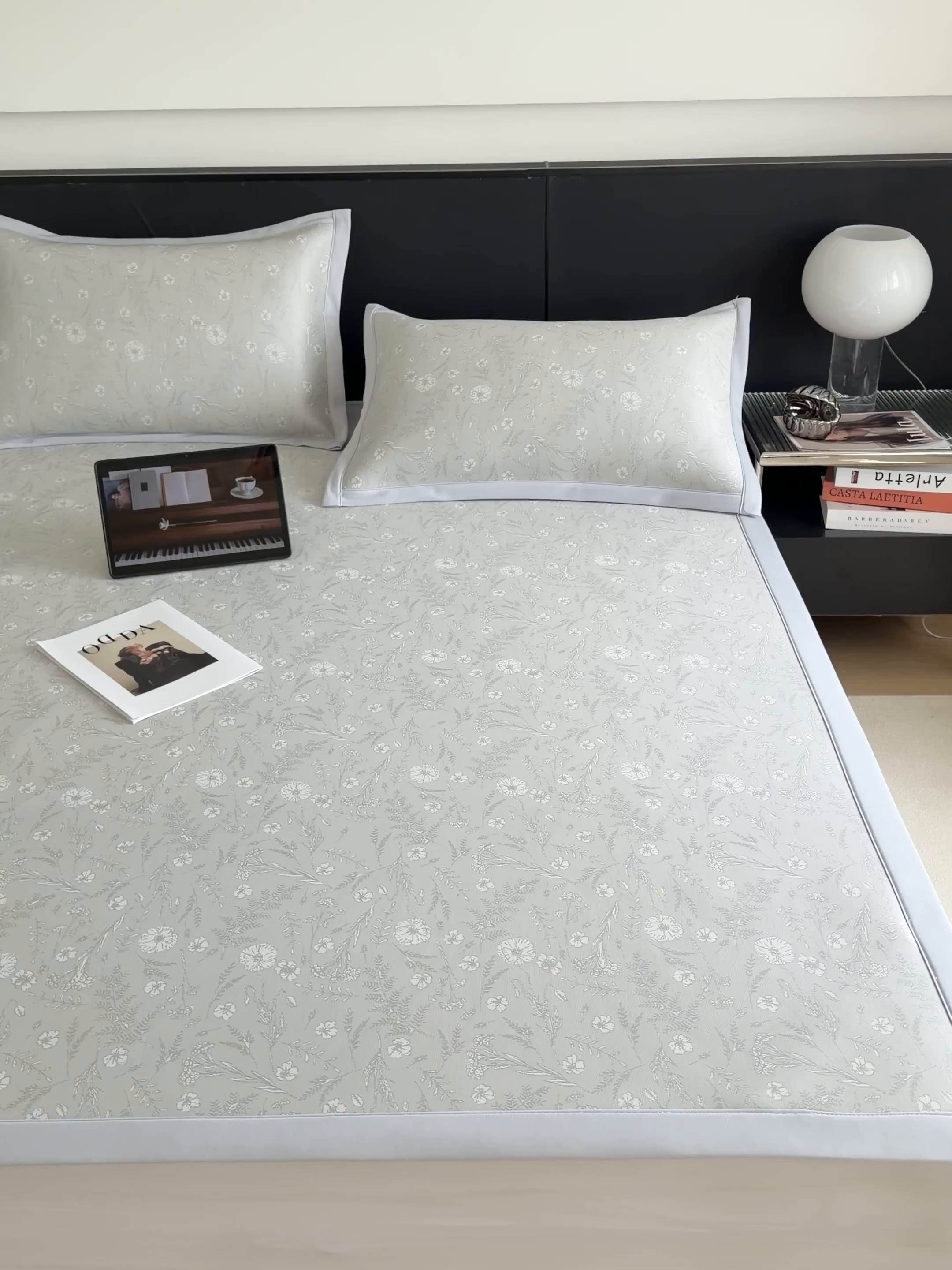 91家纺网 家纺一手货源 找家纺 倾慕家纺 2026新款PE50提花凉感冰丝凉席 花星点点灰