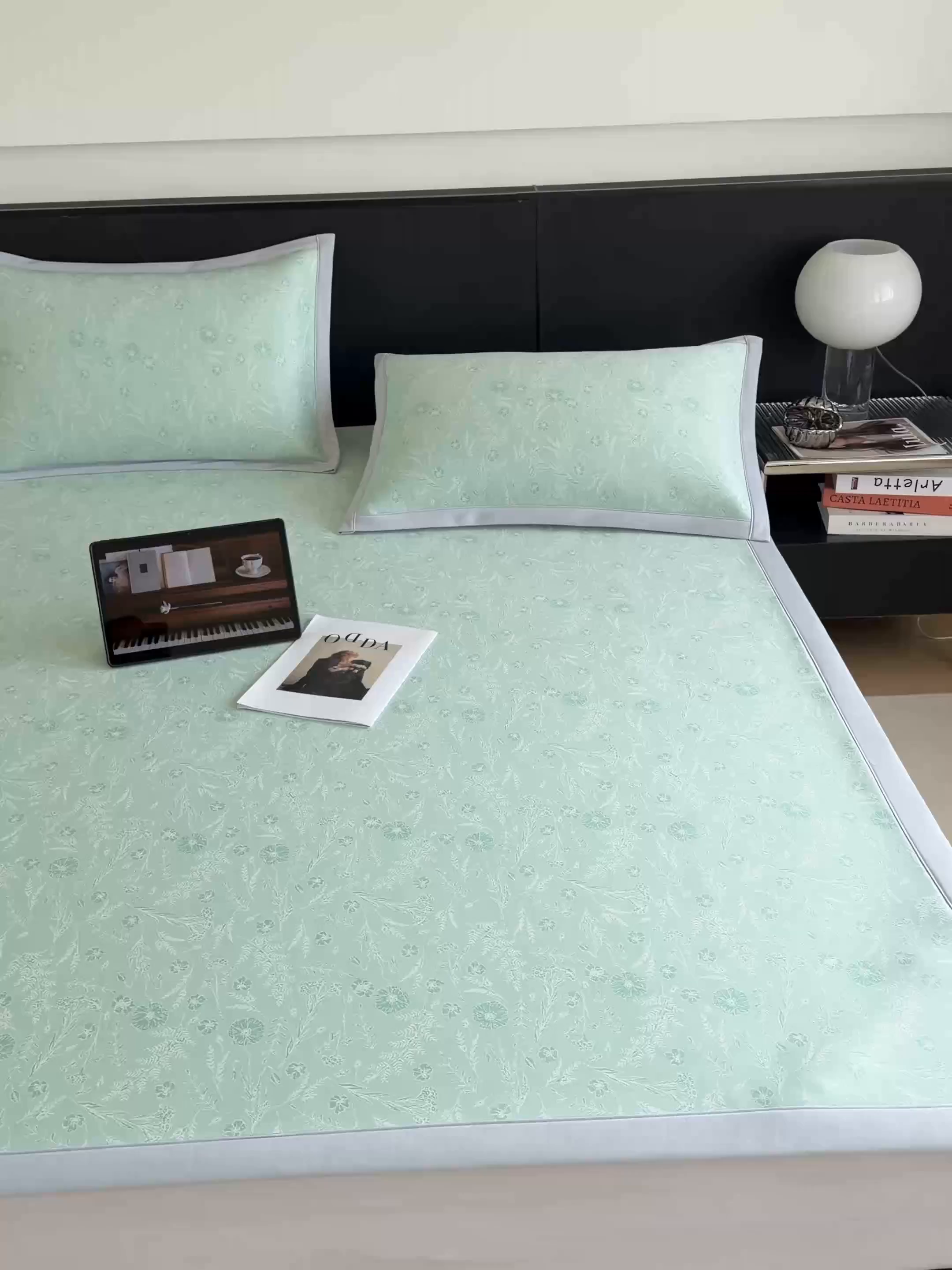 91家纺网 家纺一手货源 找家纺 倾慕家纺 2026新款PE50提花凉感冰丝凉席 花星点点绿