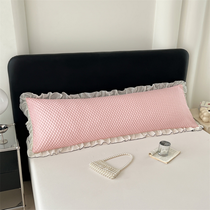 91家纺网 家纺一手货源 找家纺 圣比熊 2026新款A类凉感冰豆豆凉席花边冰丝枕套情侣双人1.8m枕头套加长枕芯套 凉豆豆-仙气粉