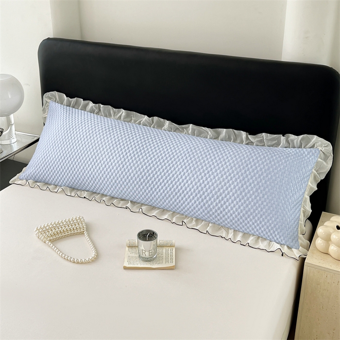 91家纺网 家纺一手货源 找家纺 圣比熊 2026新款A类凉感冰豆豆凉席花边冰丝枕套情侣双人1.8m枕头套加长枕芯套 凉豆豆-宝石蓝