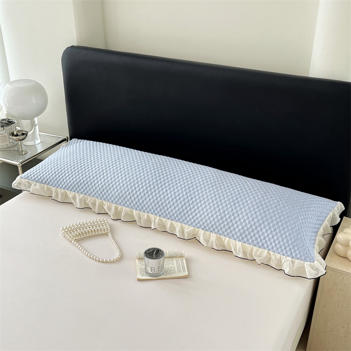 91家纺网 家纺一手货源 找家纺 圣比熊 2026新款A类凉感冰豆豆凉席花边冰丝枕套情侣双人1.8m枕头套加长枕芯套 凉豆豆-宝石蓝