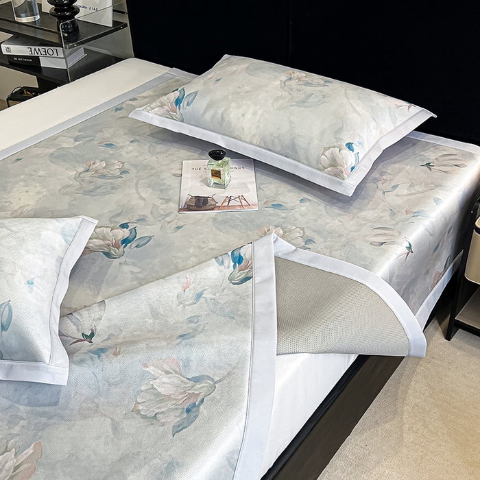 91家纺网 家纺一手货源 找家纺 倾慕家纺 2026新款A类数码印花冰泉丝凉席 玉兰雅韵蓝