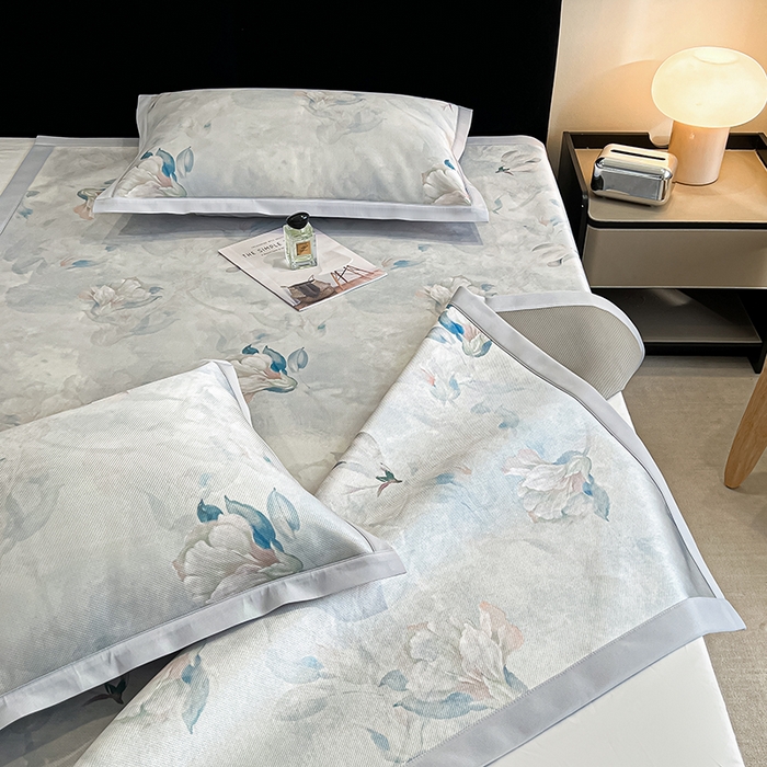 91家纺网 家纺一手货源 找家纺 倾慕家纺 2026新款A类数码印花冰泉丝凉席 玉兰雅韵蓝