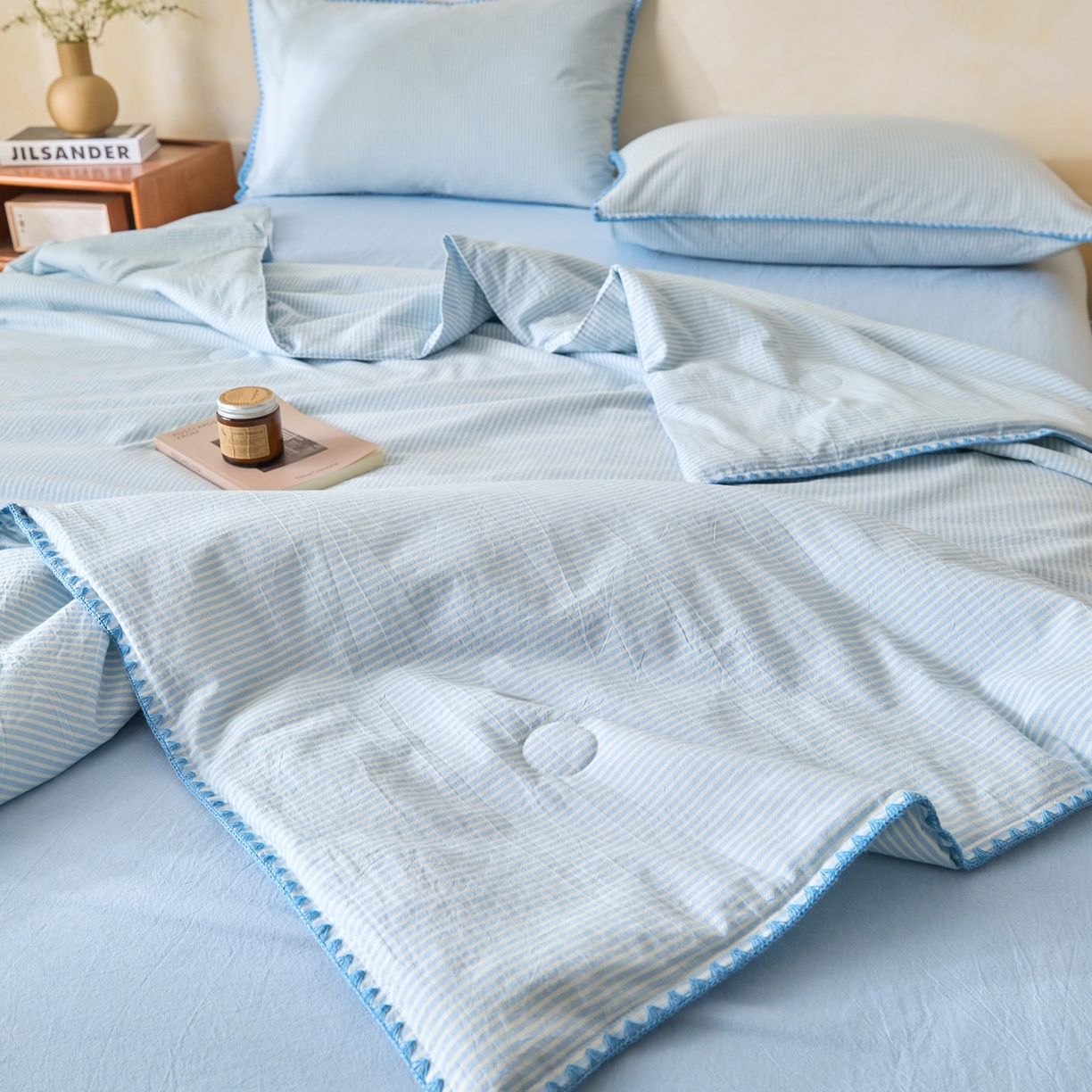 91家纺网 家纺一手货源 找家纺 如一 2026新款全棉色织水洗棉条纹三角针夏被四件套 海岸蓝