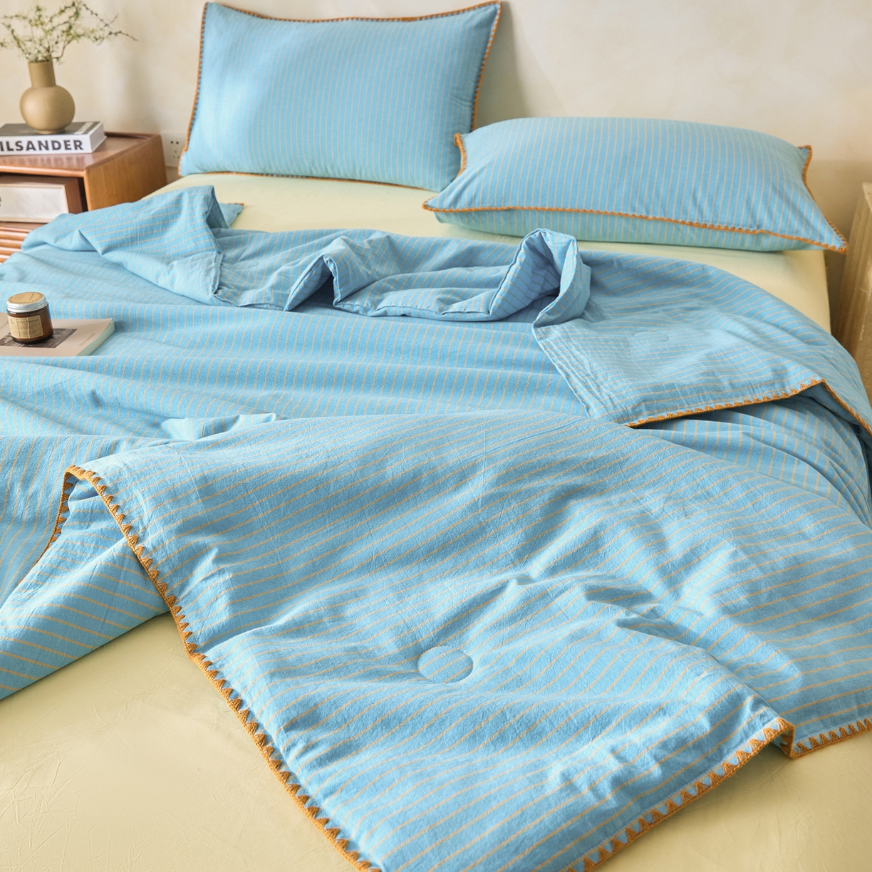 91家纺网 家纺一手货源 找家纺 如一 2026新款全棉色织水洗棉条纹三角针夏被四件套 晴空橙