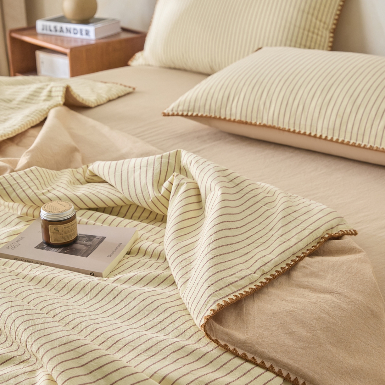 91家纺网 家纺一手货源 找家纺 如一 2026新款全棉色织水洗棉条纹三角针夏被四件套 晴空黄