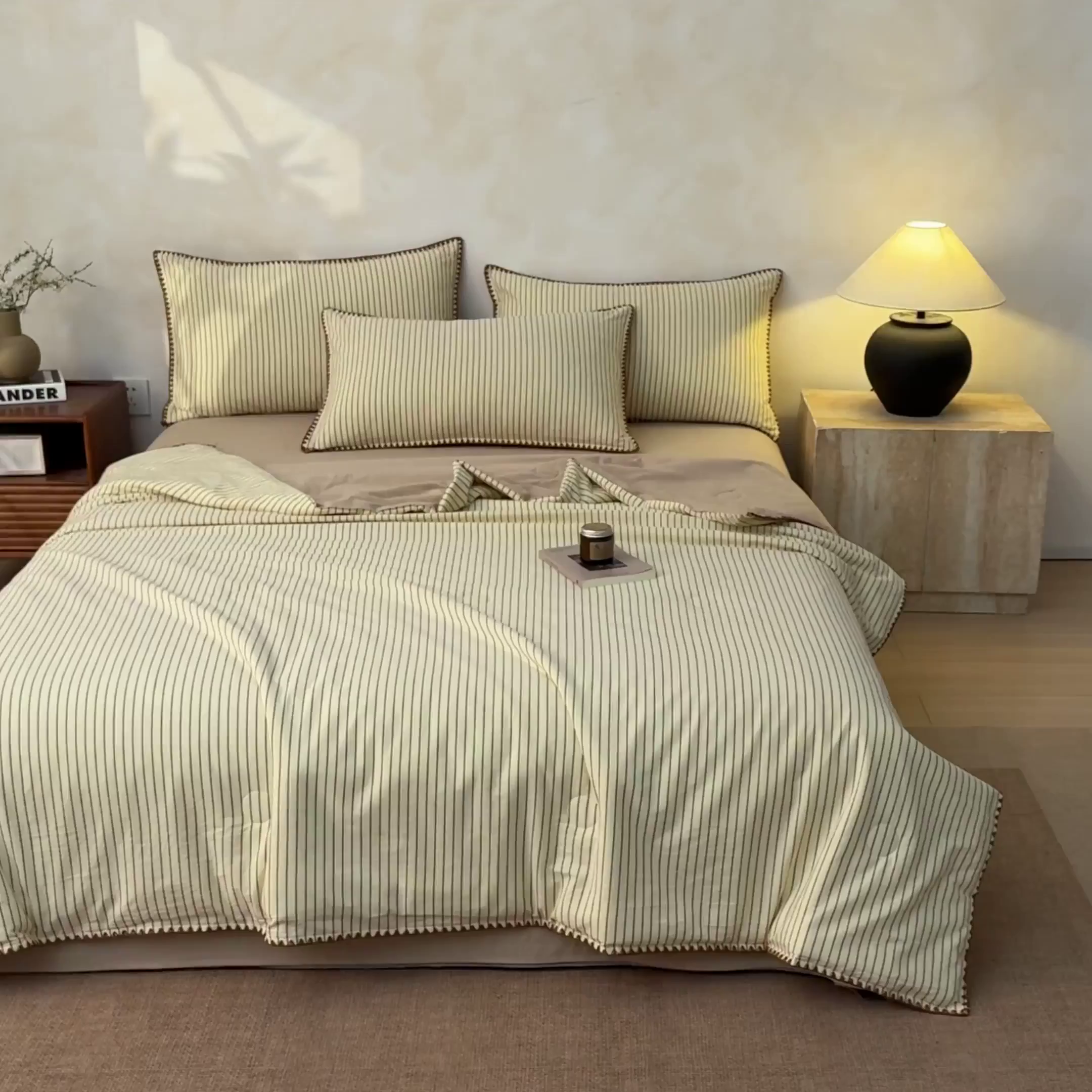 91家纺网 家纺一手货源 找家纺 如一 2026新款全棉色织水洗棉条纹三角针夏被四件套 晴空黄