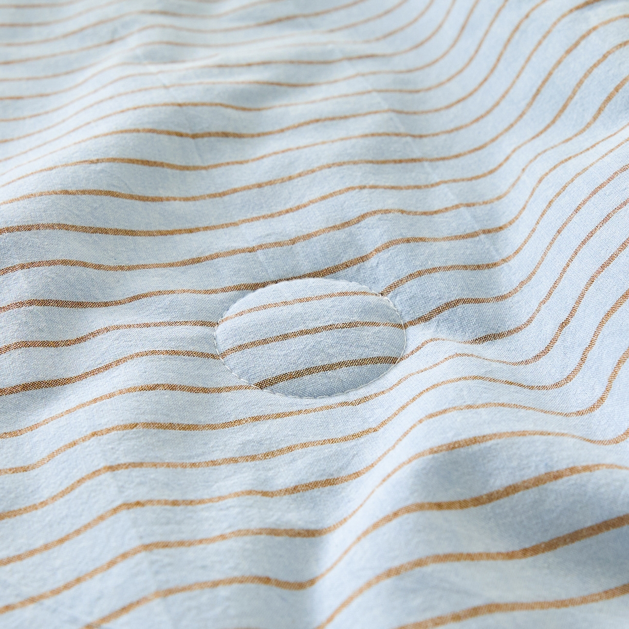 91家纺网 家纺一手货源 找家纺 如一 2026新款全棉色织水洗棉条纹三角针夏被四件套 晴空蓝