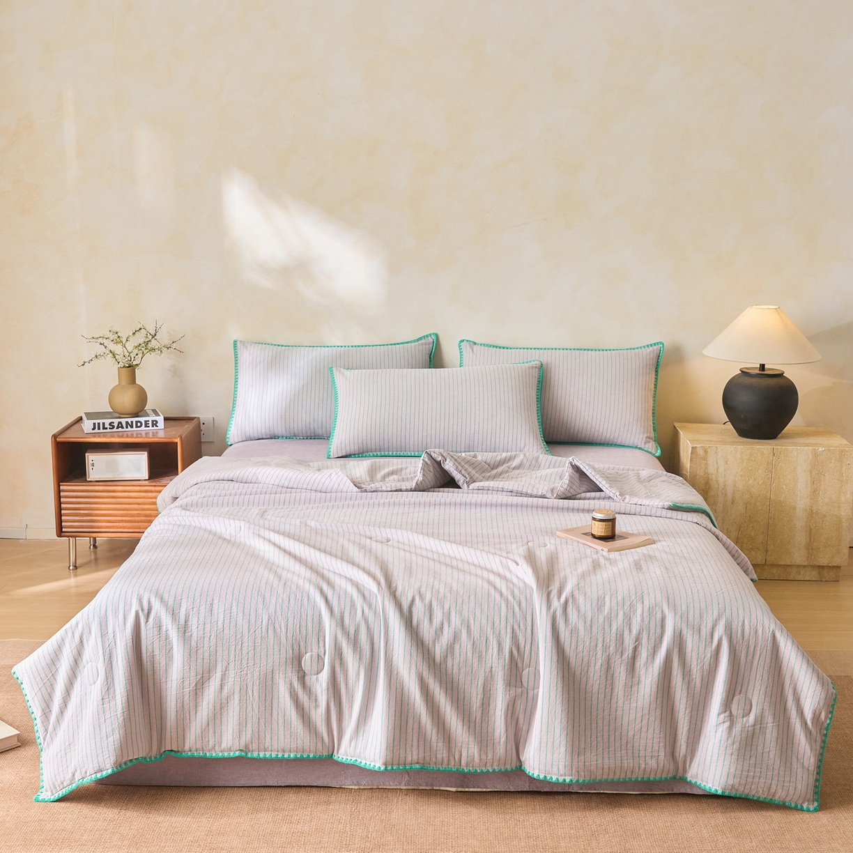 91家纺网 家纺一手货源 找家纺 如一 2026新款全棉色织水洗棉条纹三角针夏被四件套 晴空紫