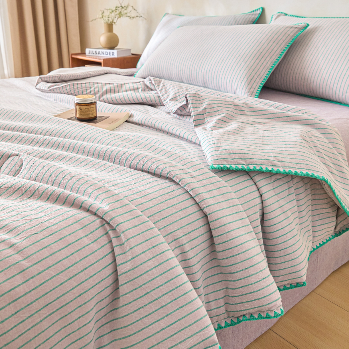 91家纺网 家纺一手货源 找家纺 如一 2026新款全棉色织水洗棉条纹三角针夏被四件套 晴空紫