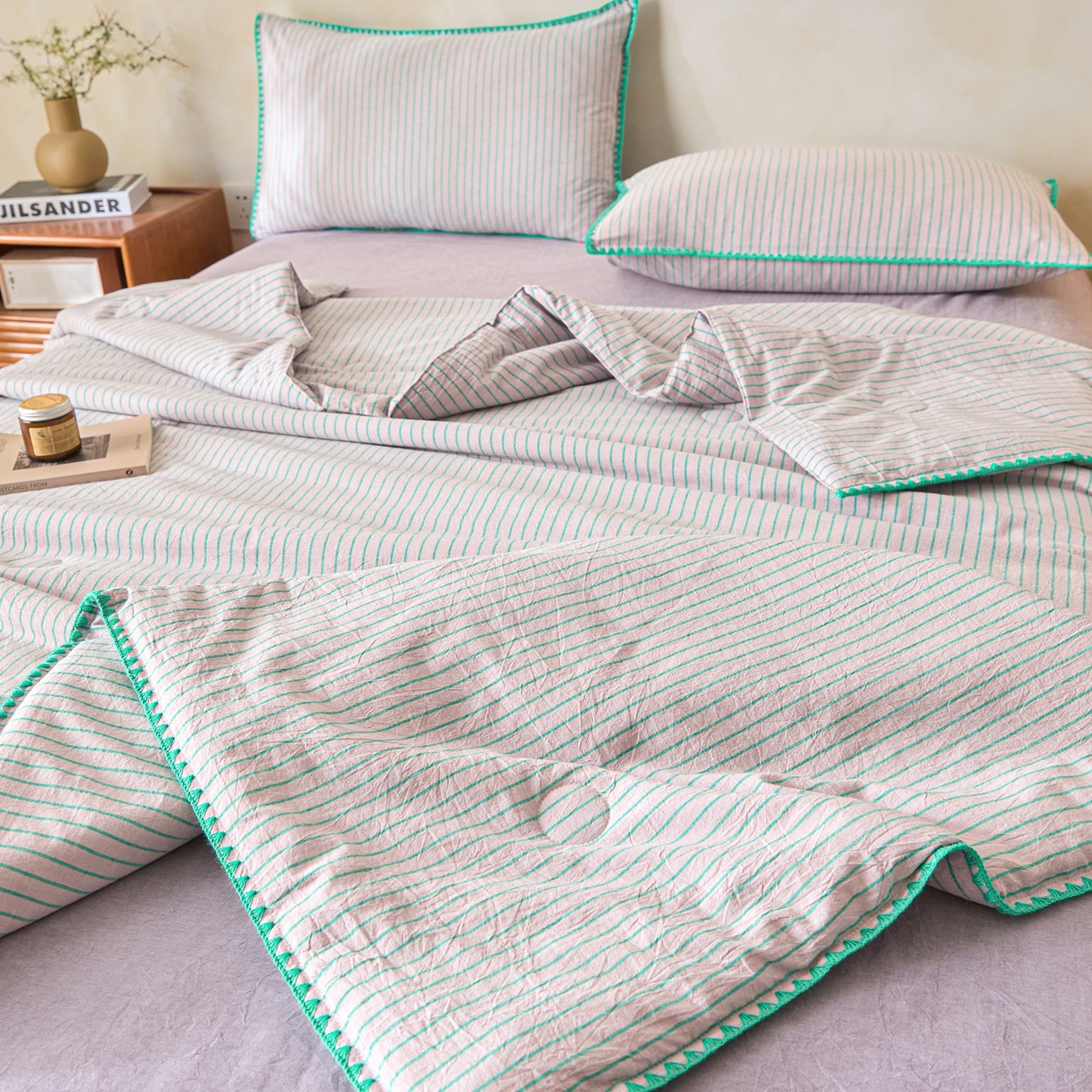 91家纺网 家纺一手货源 找家纺 如一 2026新款全棉色织水洗棉条纹三角针夏被四件套 晴空紫