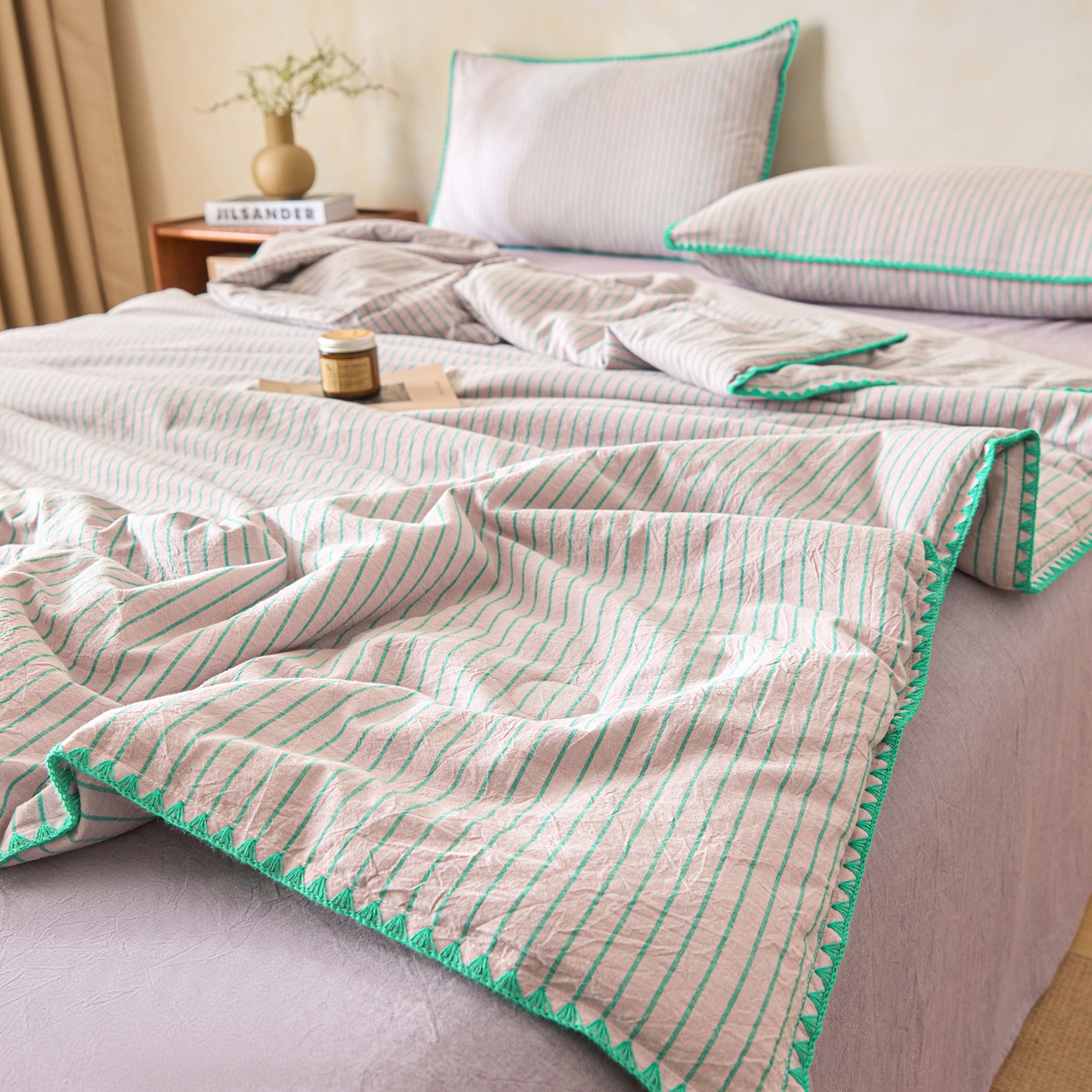 91家纺网 家纺一手货源 找家纺 如一 2026新款全棉色织水洗棉条纹三角针夏被四件套 晴空紫