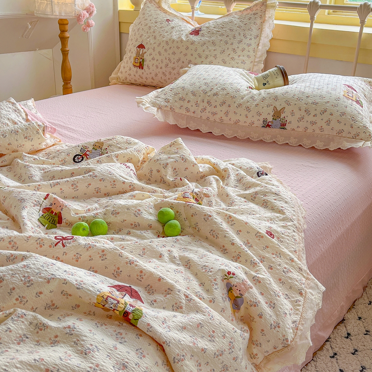 91家纺网 家纺一手货源 找家纺 （总）金梦拉家纺 2026新款全棉花边系列泡芙纱泡泡纱夏被夏凉被空调被四件套