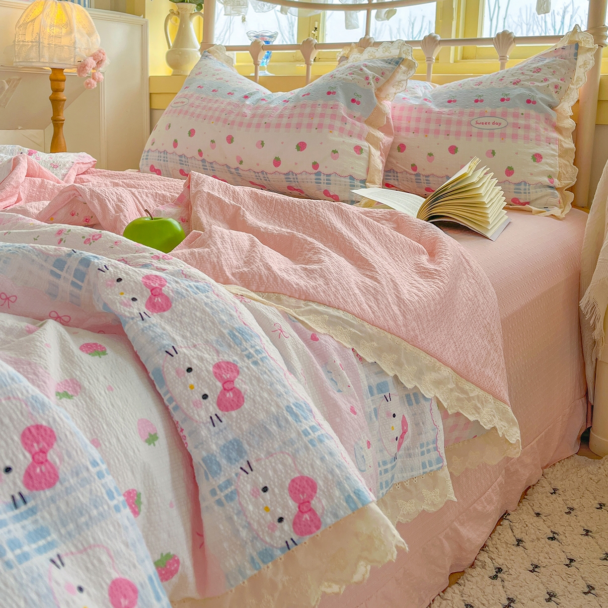 91家纺网 家纺一手货源 找家纺 金梦拉家纺 2026新款全棉花边系列泡芙纱泡泡纱夏被夏凉被空调被四件套 粉蓝KT