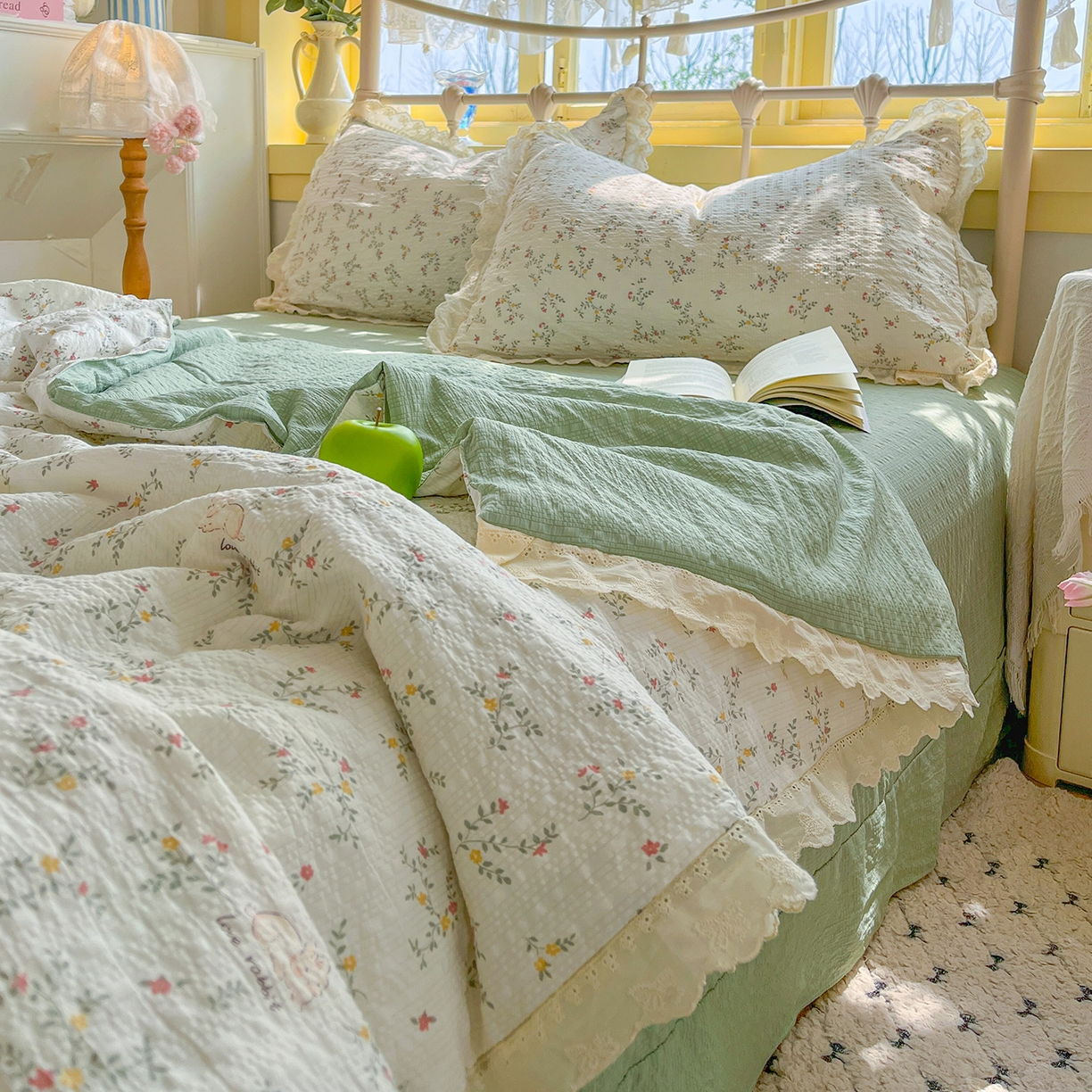 91家纺网 家纺一手货源 找家纺 金梦拉家纺 2026新款全棉花边系列泡芙纱泡泡纱夏被夏凉被空调被四件套 青草録