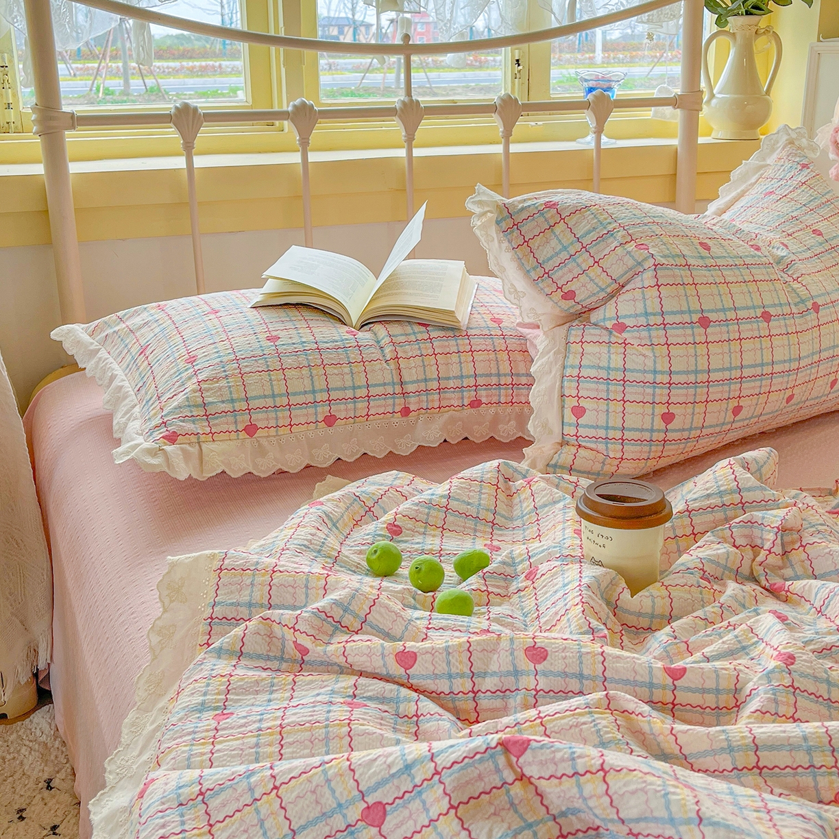 91家纺网 家纺一手货源 找家纺 金梦拉家纺 2026新款全棉花边系列泡芙纱泡泡纱夏被夏凉被空调被四件套 格格心动