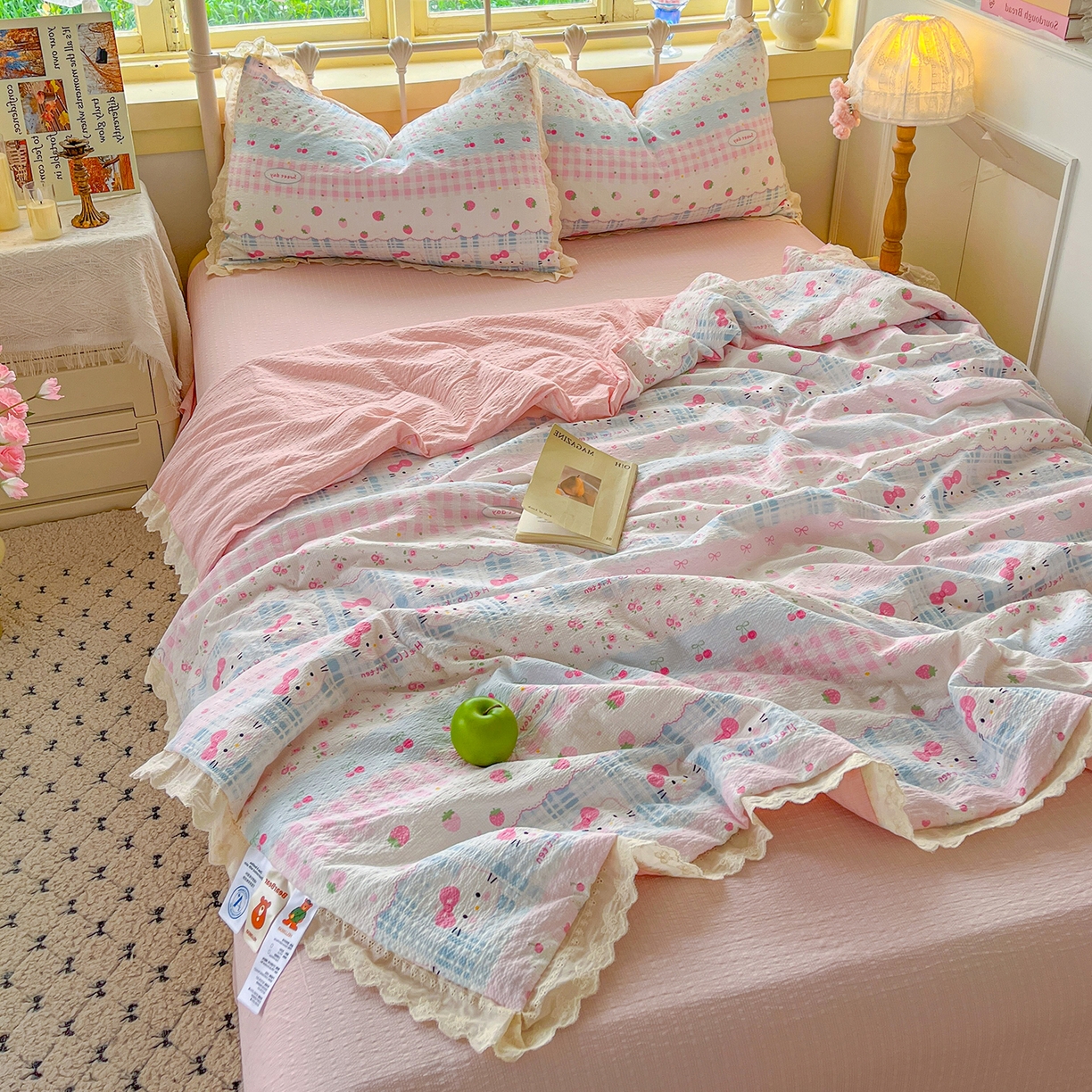 91家纺网 家纺一手货源 找家纺 金梦拉家纺 2026新款全棉花边系列泡芙纱泡泡纱夏被夏凉被空调被四件套 粉蓝KT