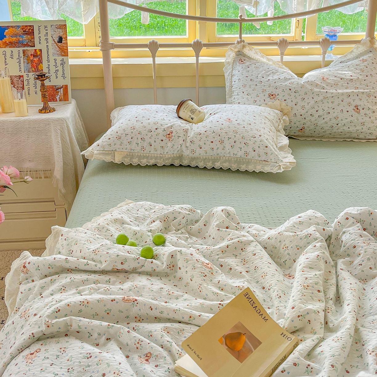 91家纺网 家纺一手货源 找家纺 金梦拉家纺 2026新款全棉花边系列泡芙纱泡泡纱夏被夏凉被空调被四件套 木马小花团