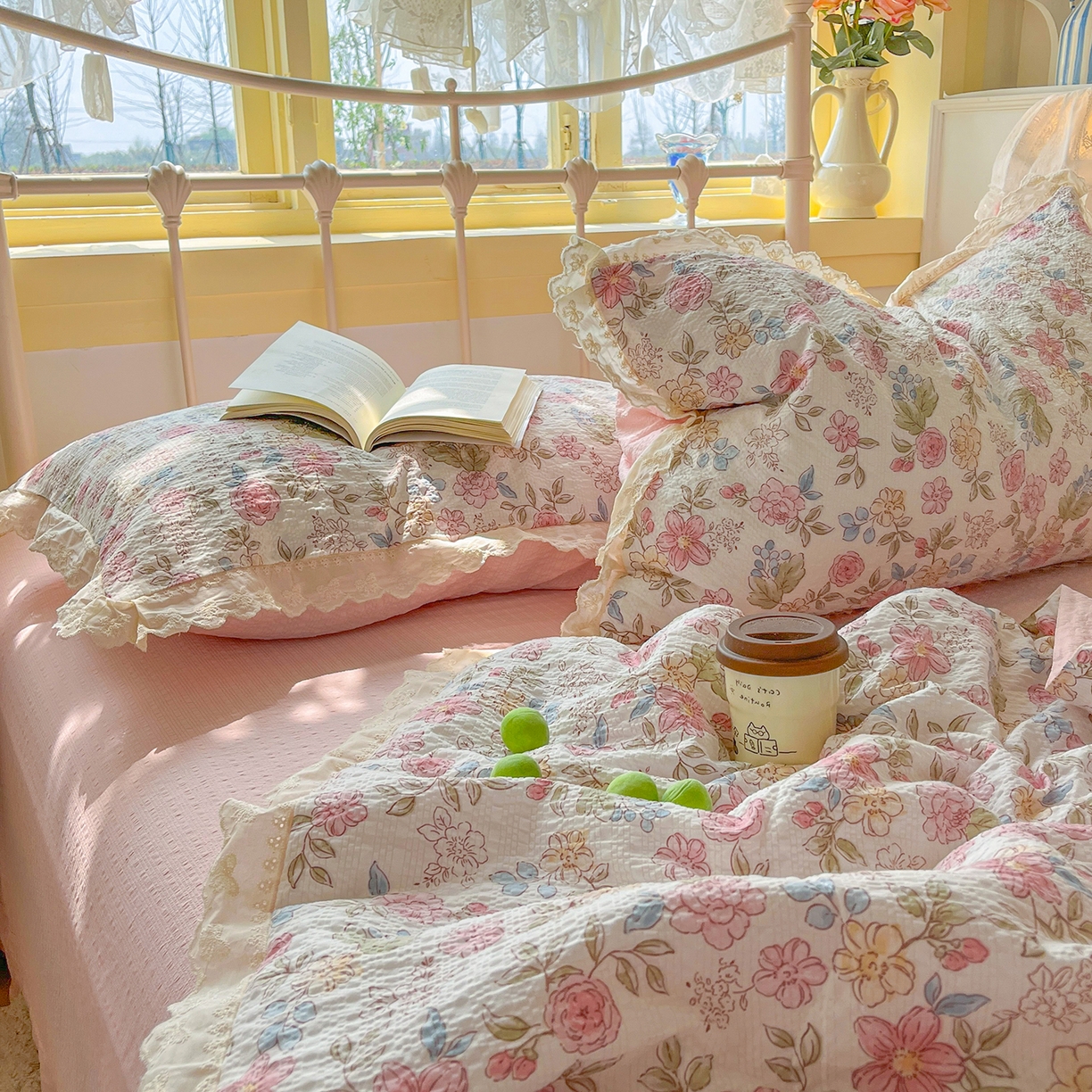 91家纺网 家纺一手货源 找家纺 金梦拉家纺 2026新款全棉花边系列泡芙纱泡泡纱夏被夏凉被空调被四件套 柔韵粉樱