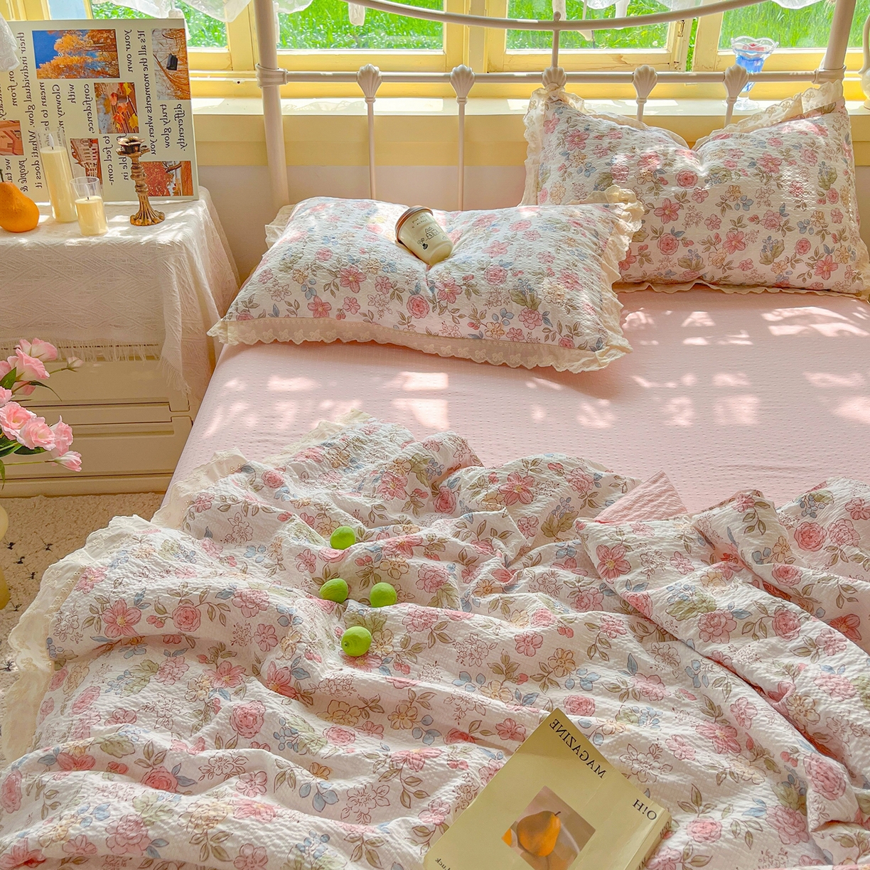 91家纺网 家纺一手货源 找家纺 金梦拉家纺 2026新款全棉花边系列泡芙纱泡泡纱夏被夏凉被空调被四件套 柔韵粉樱