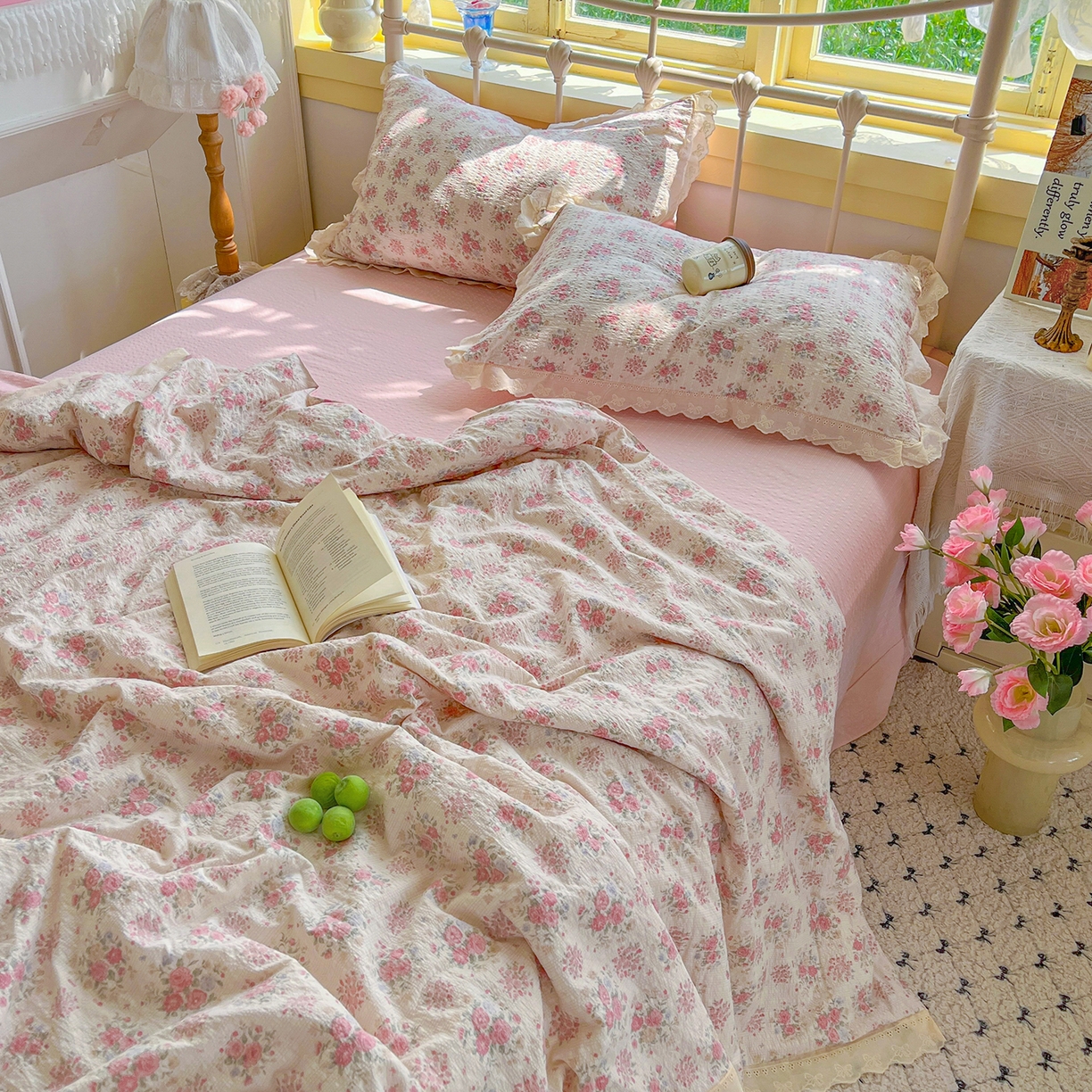 91家纺网 家纺一手货源 找家纺 金梦拉家纺 2026新款全棉花边系列泡芙纱泡泡纱夏被夏凉被空调被四件套 花漾浅梦