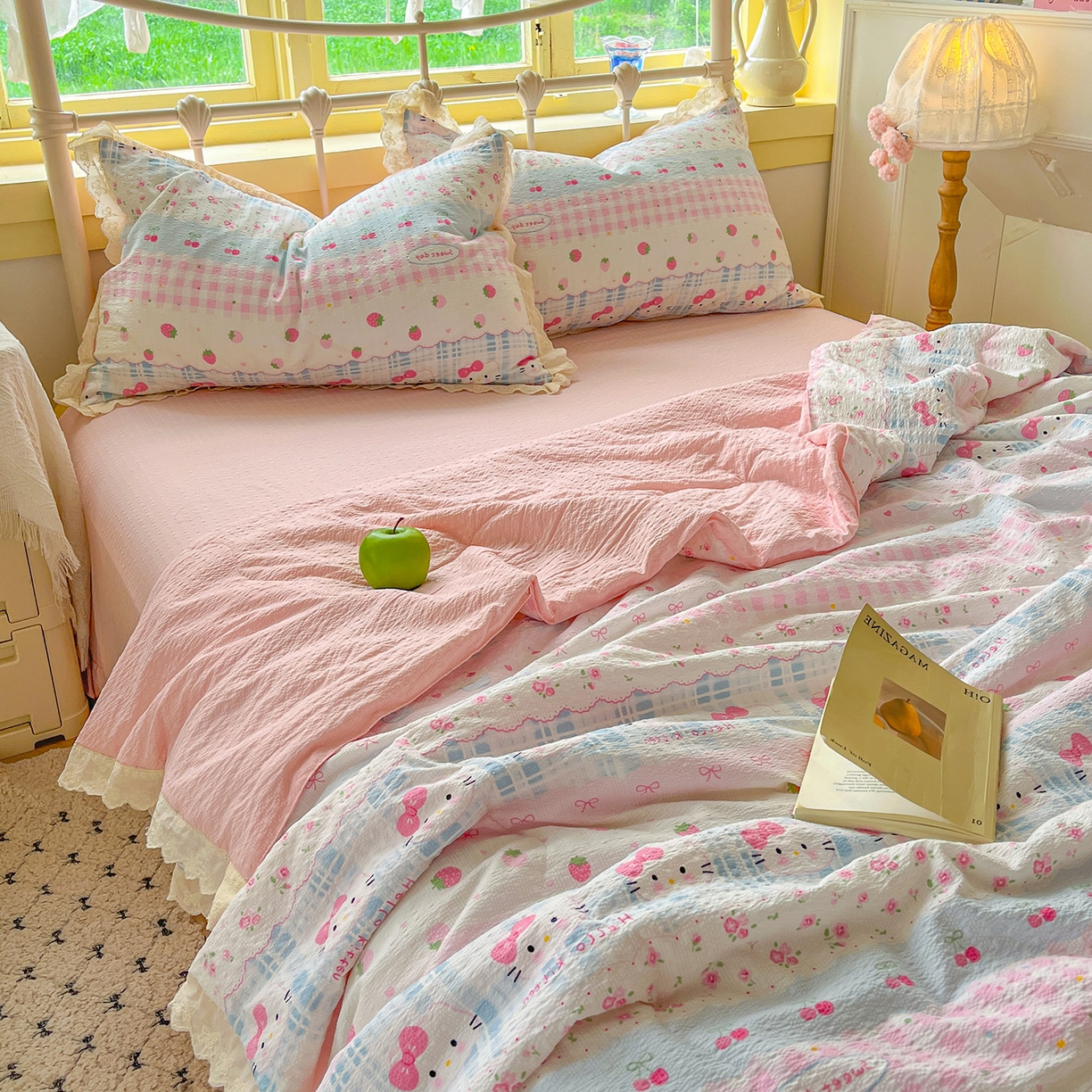 91家纺网 家纺一手货源 找家纺 金梦拉家纺 2026新款全棉花边系列泡芙纱泡泡纱夏被夏凉被空调被四件套 粉蓝KT