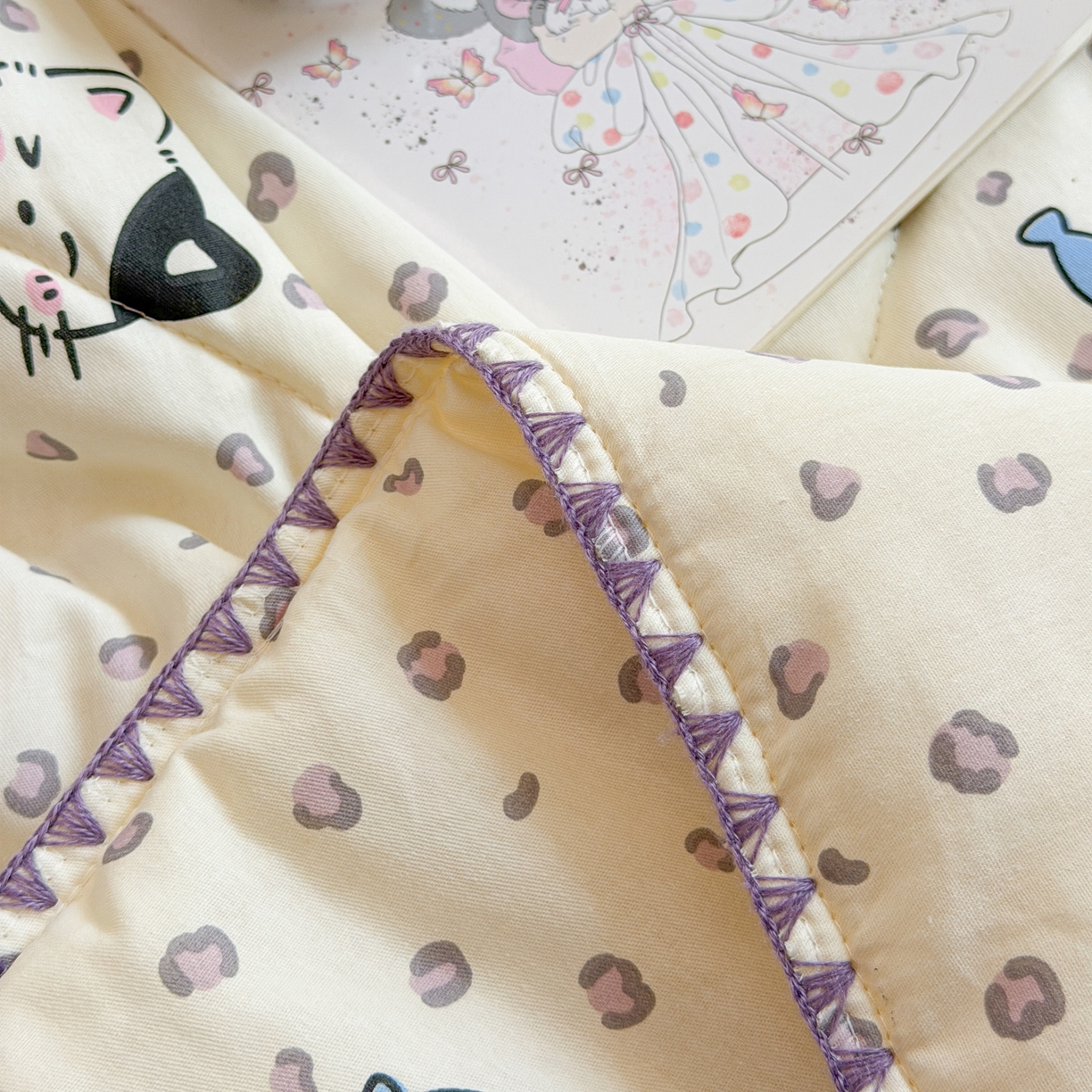 91家纺网 家纺一手货源 找家纺 沐辰 2026新款A类贝壳边全棉纯棉棉花夏被夏凉被空调被 黑猫奶咖