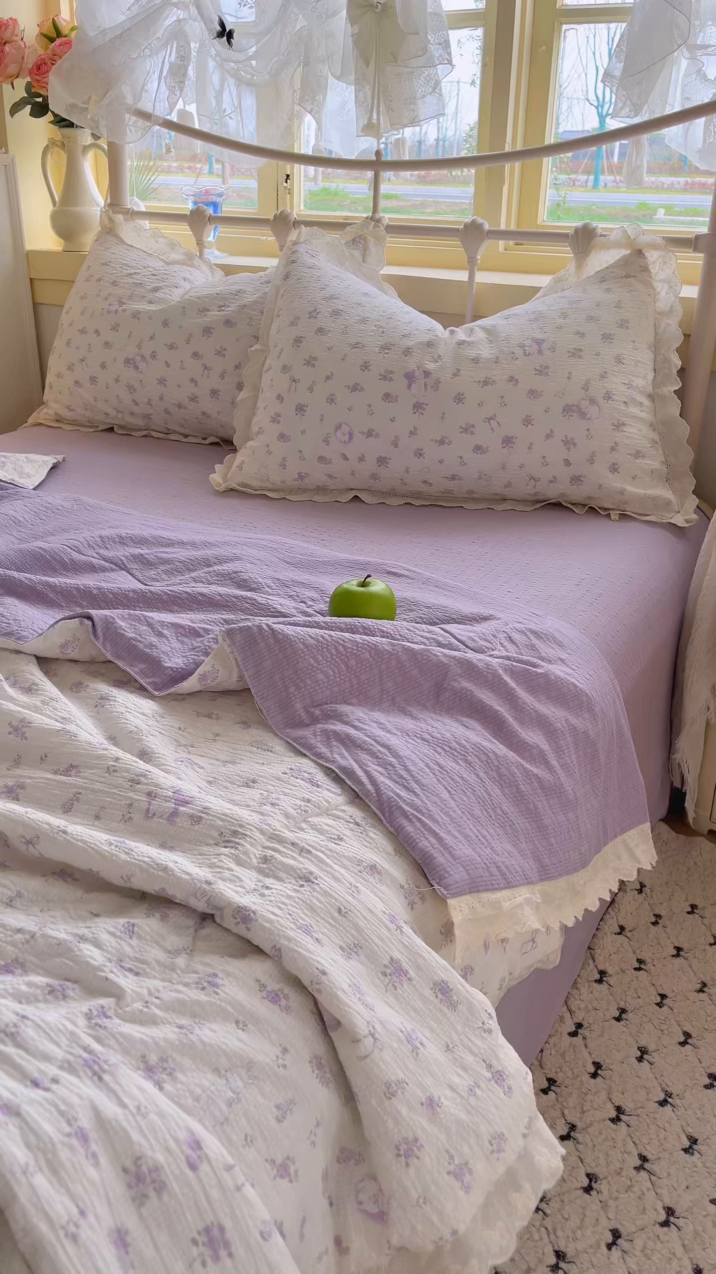 91家纺网 家纺一手货源 找家纺 金梦拉家纺 2026新款全棉花边系列泡芙纱泡泡纱夏被夏凉被空调被四件套 小紫花免