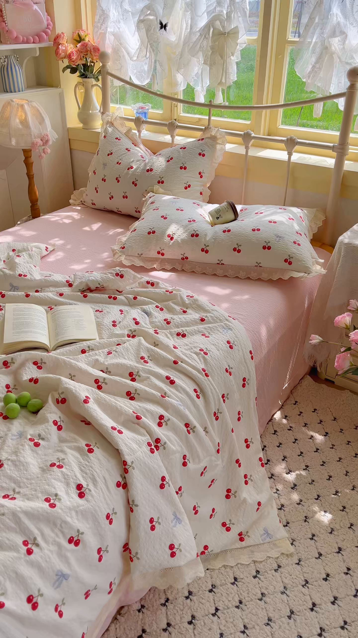 91家纺网 家纺一手货源 找家纺 金梦拉家纺 2026新款全棉花边系列泡芙纱泡泡纱夏被夏凉被空调被四件套 甜甜樱桃