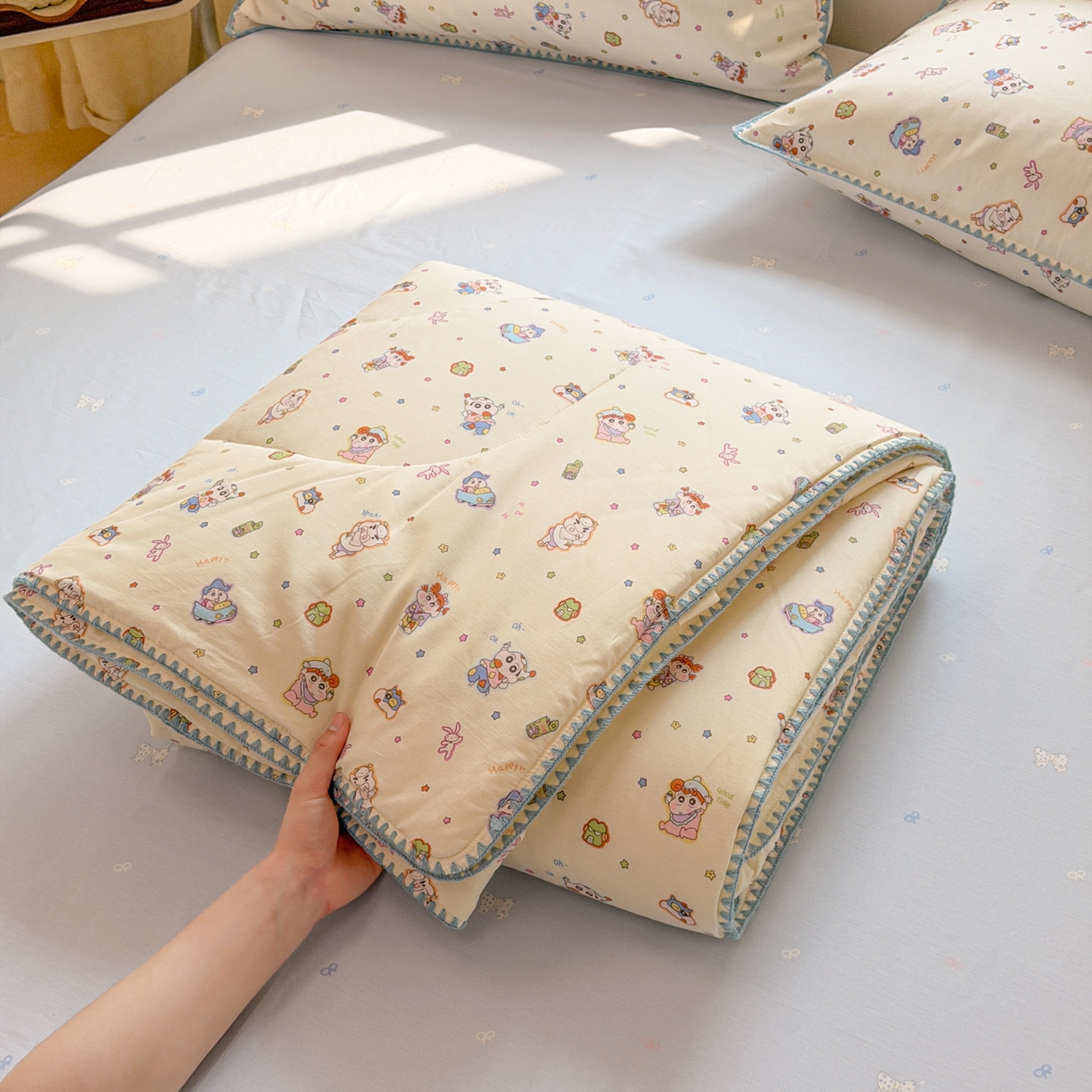 91家纺网 家纺一手货源 找家纺 沐辰 2026新款A类贝壳边全棉纯棉棉花夏被夏凉被空调被 蜡笔萌趣