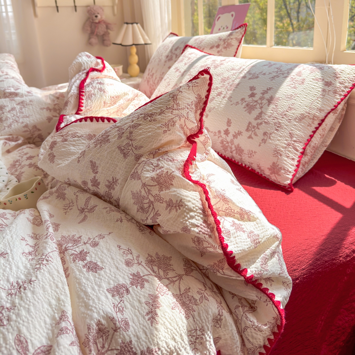 91家纺网 家纺一手货源 找家纺 仟网汇 2026新款贝壳边泡芙纱三角针四件套 丽莎